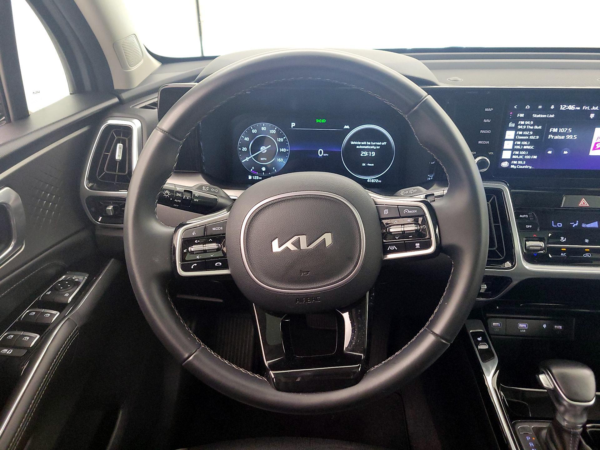 Thumbnail: 2023 Kia Sorento - 10