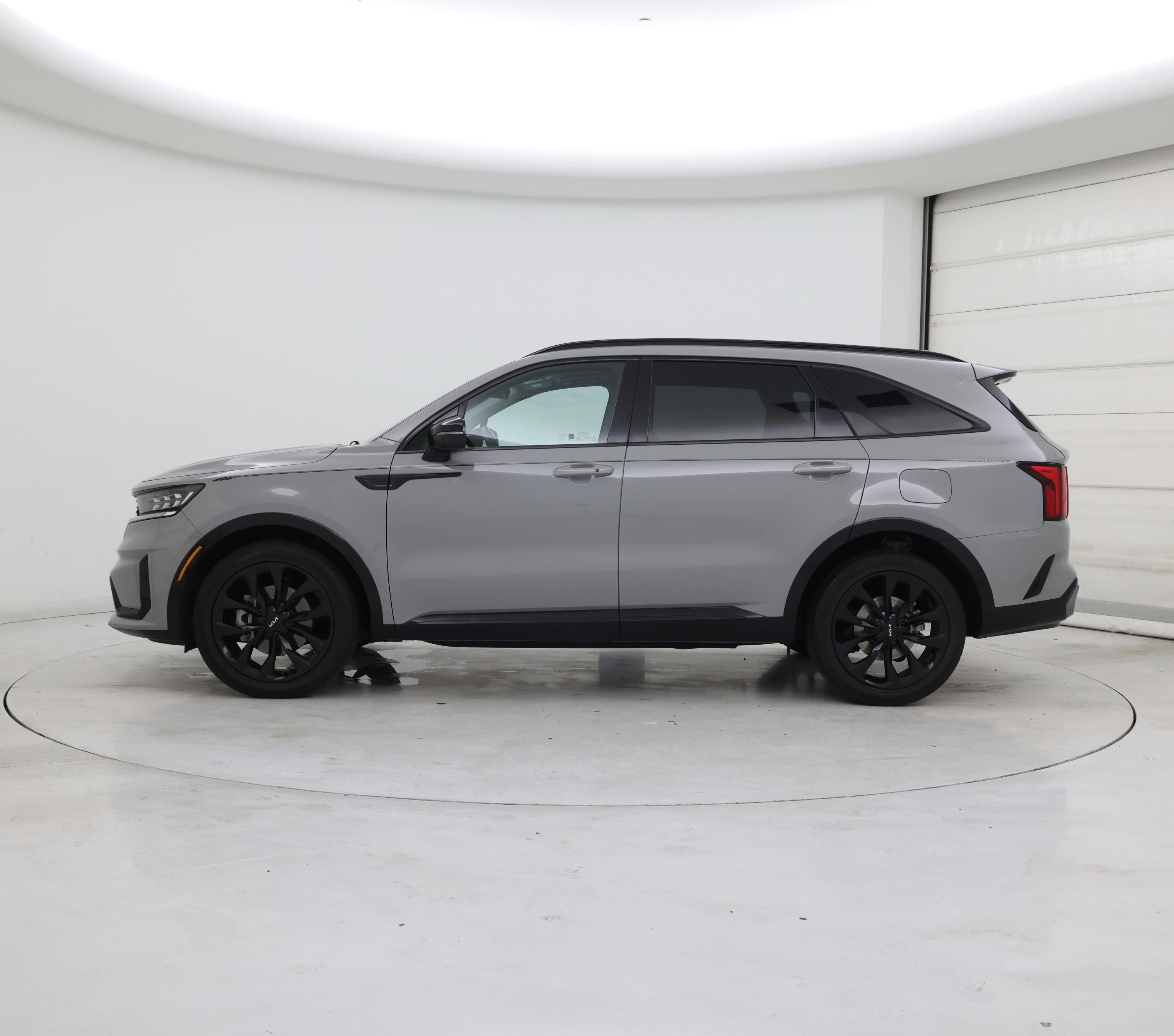 Thumbnail: 2023 Kia Sorento - 3