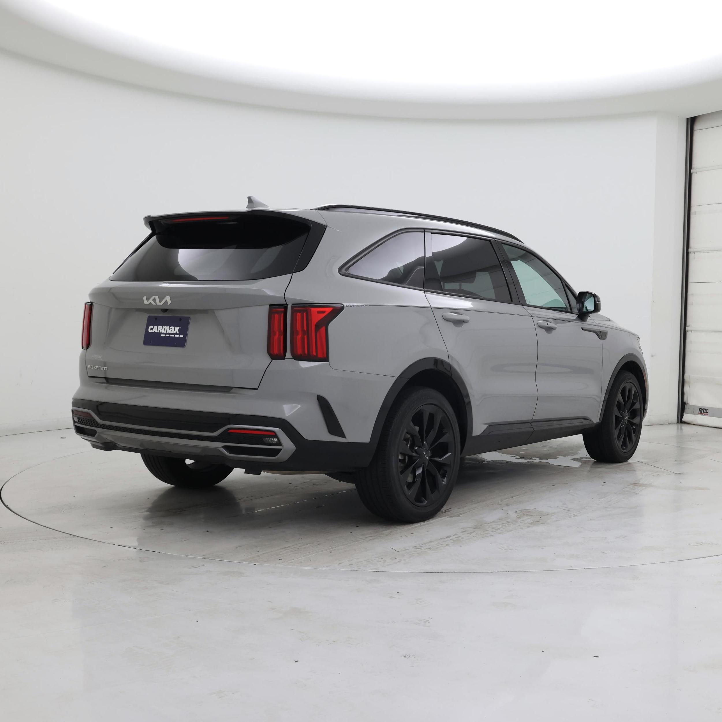 Thumbnail: 2023 Kia Sorento - 8