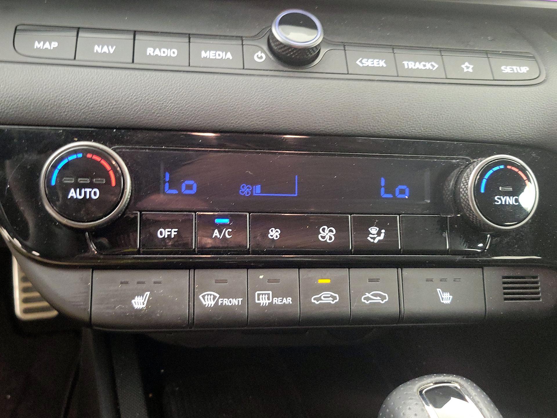 Thumbnail: 2024 Hyundai Elantra - 17