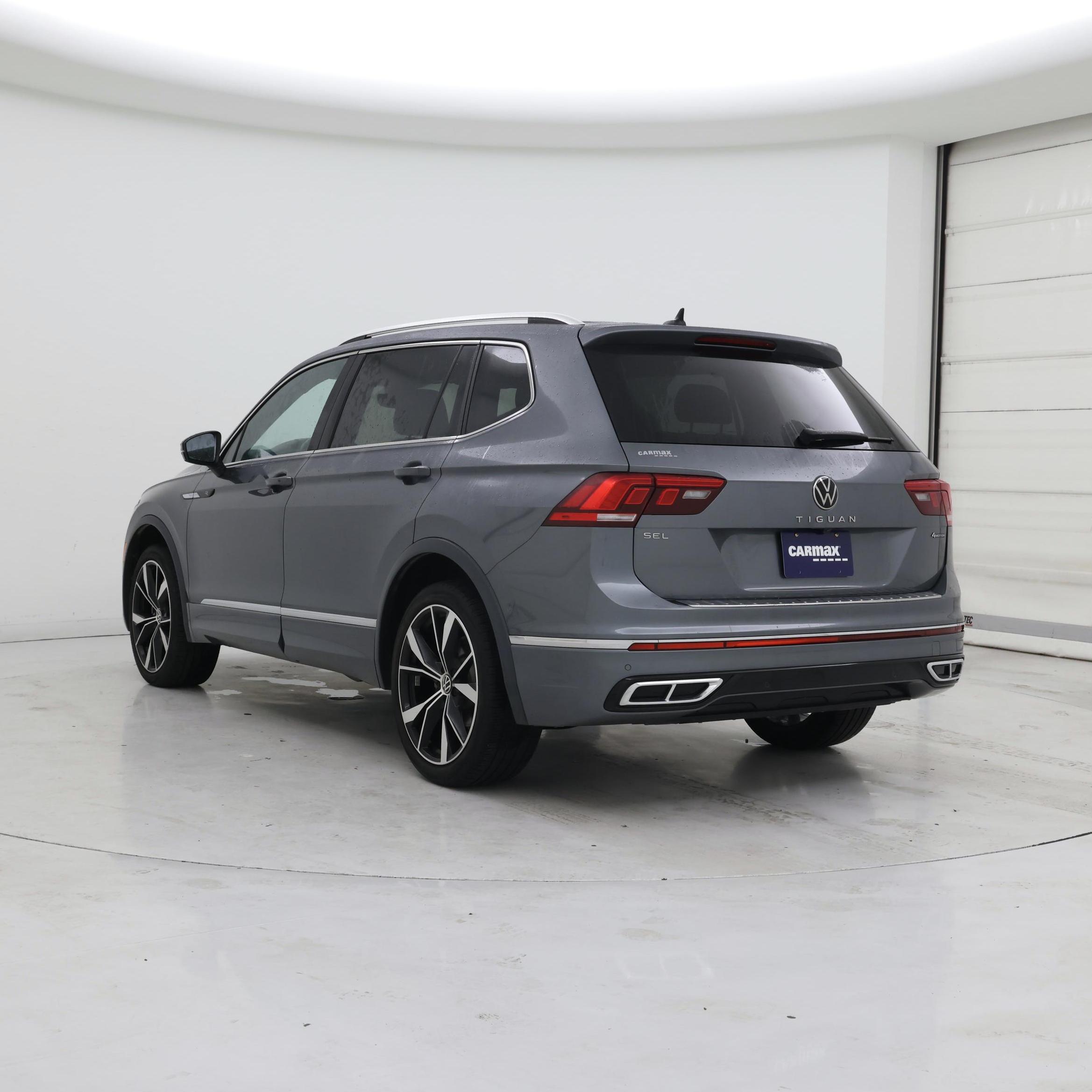 Thumbnail: 2023 Volkswagen Tiguan - 2