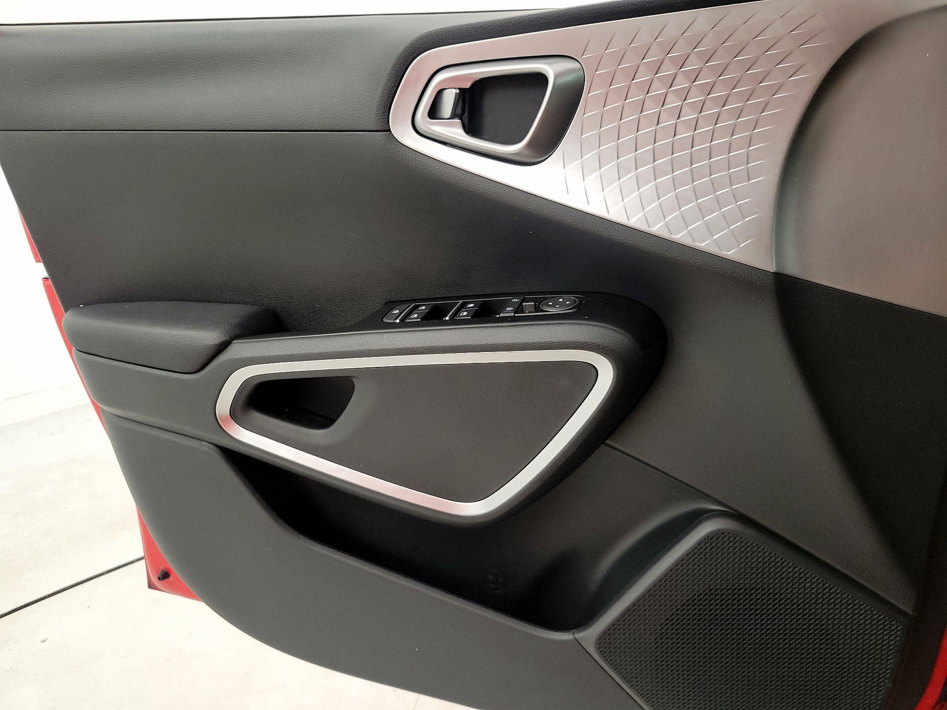 Thumbnail: 2025 Kia Soul - 12