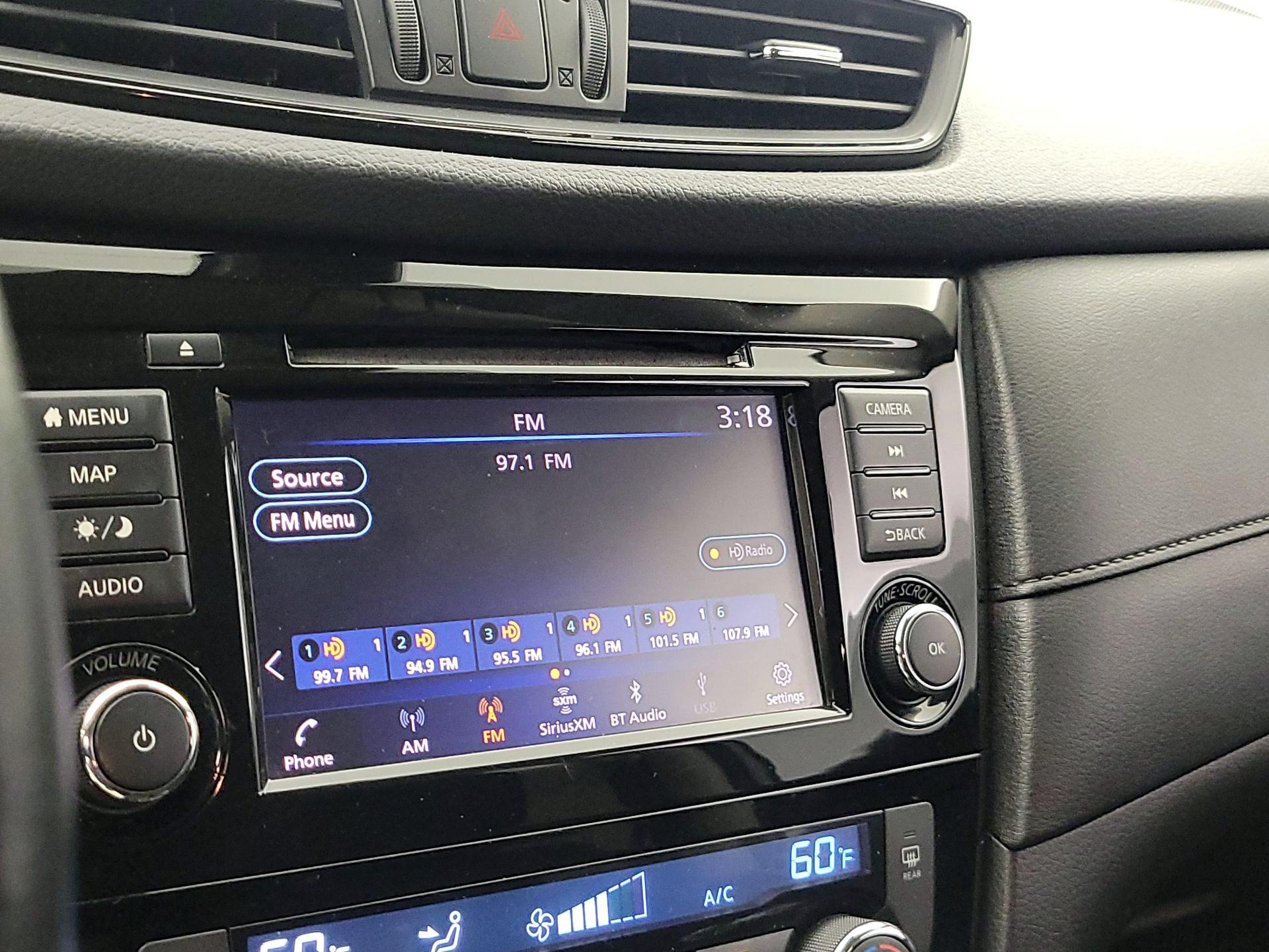 Thumbnail: 2019 Nissan Rogue - 16