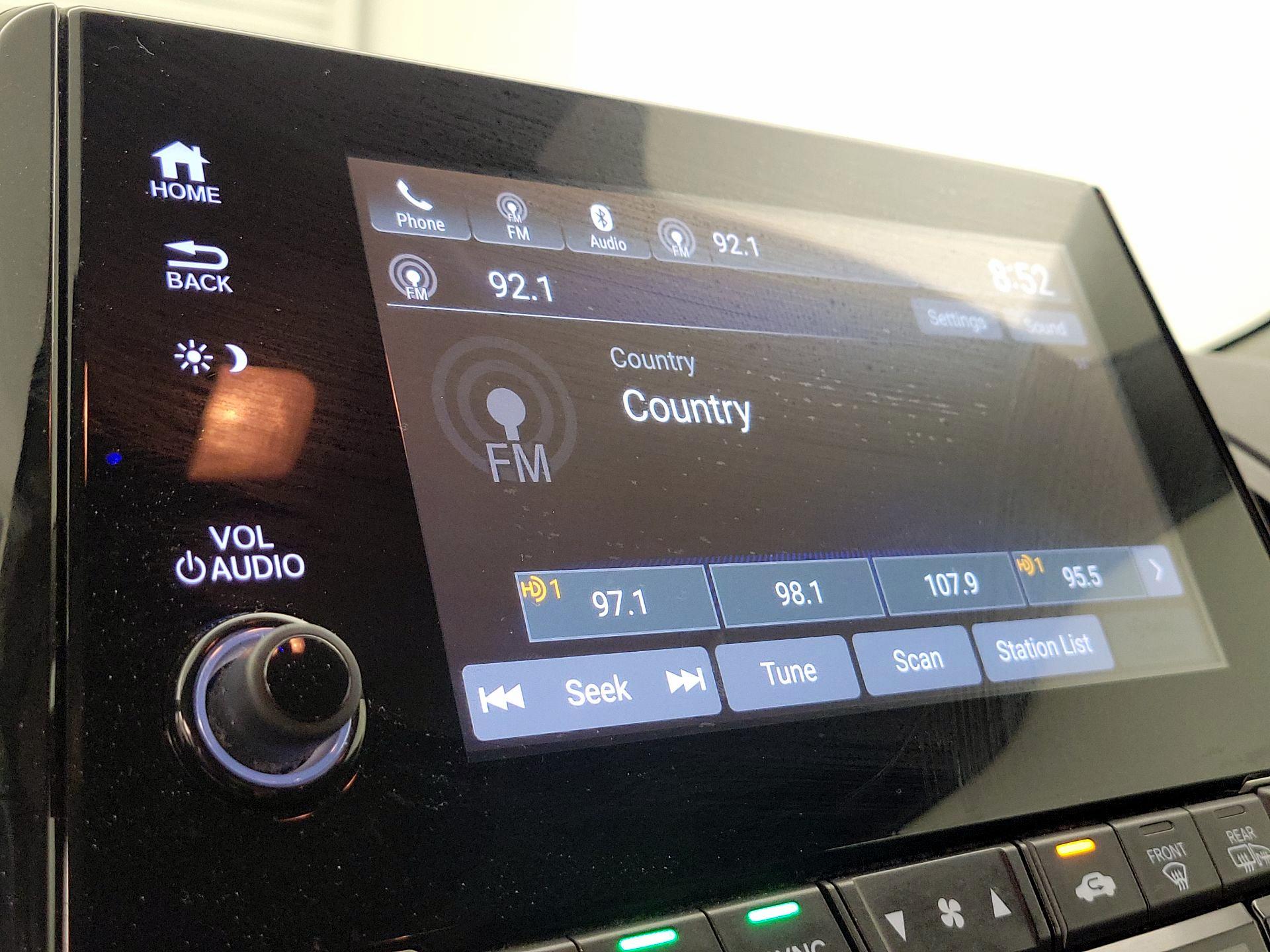Thumbnail: 2018 Honda Odyssey - 15