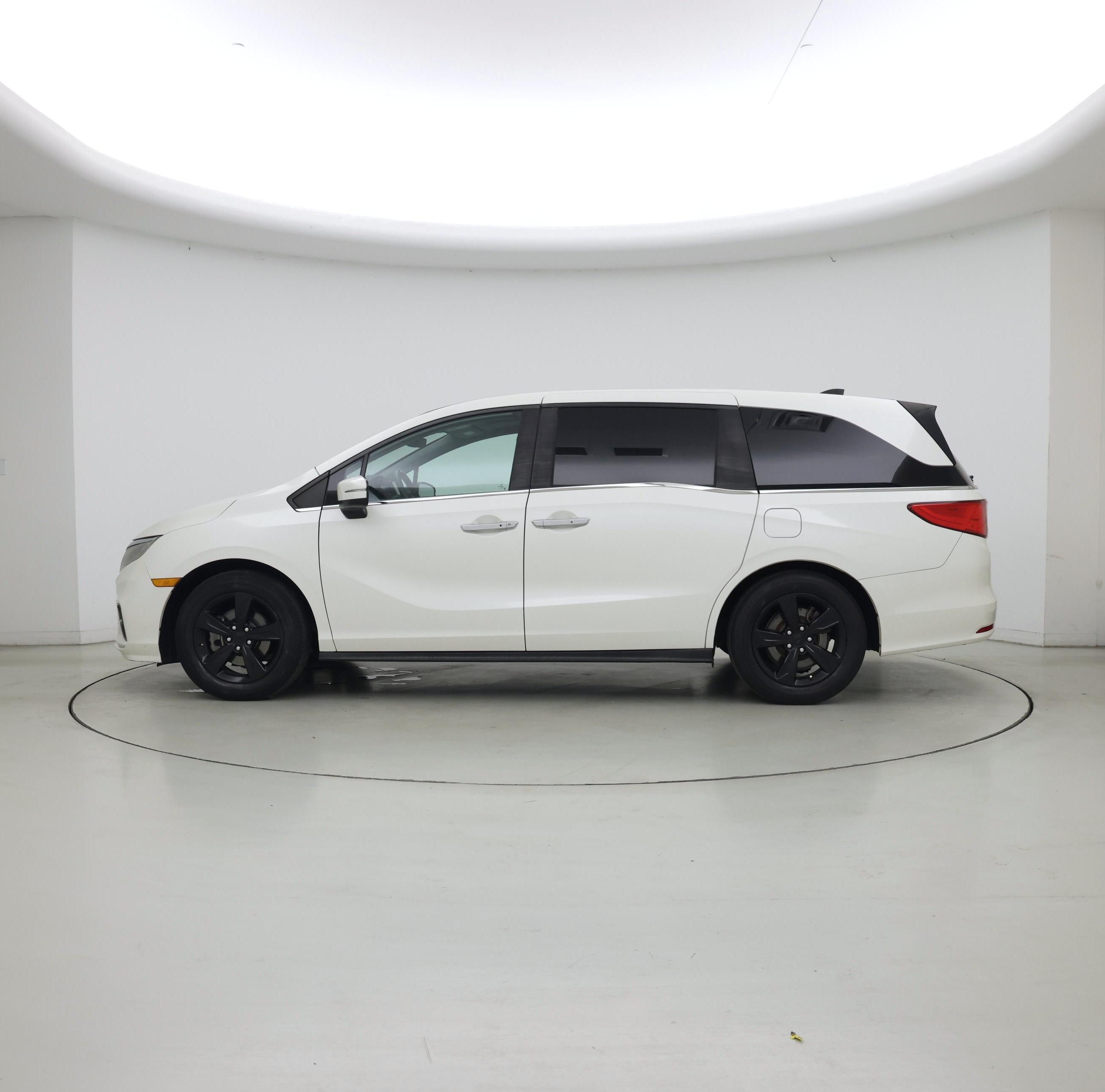 Thumbnail: 2018 Honda Odyssey - 3