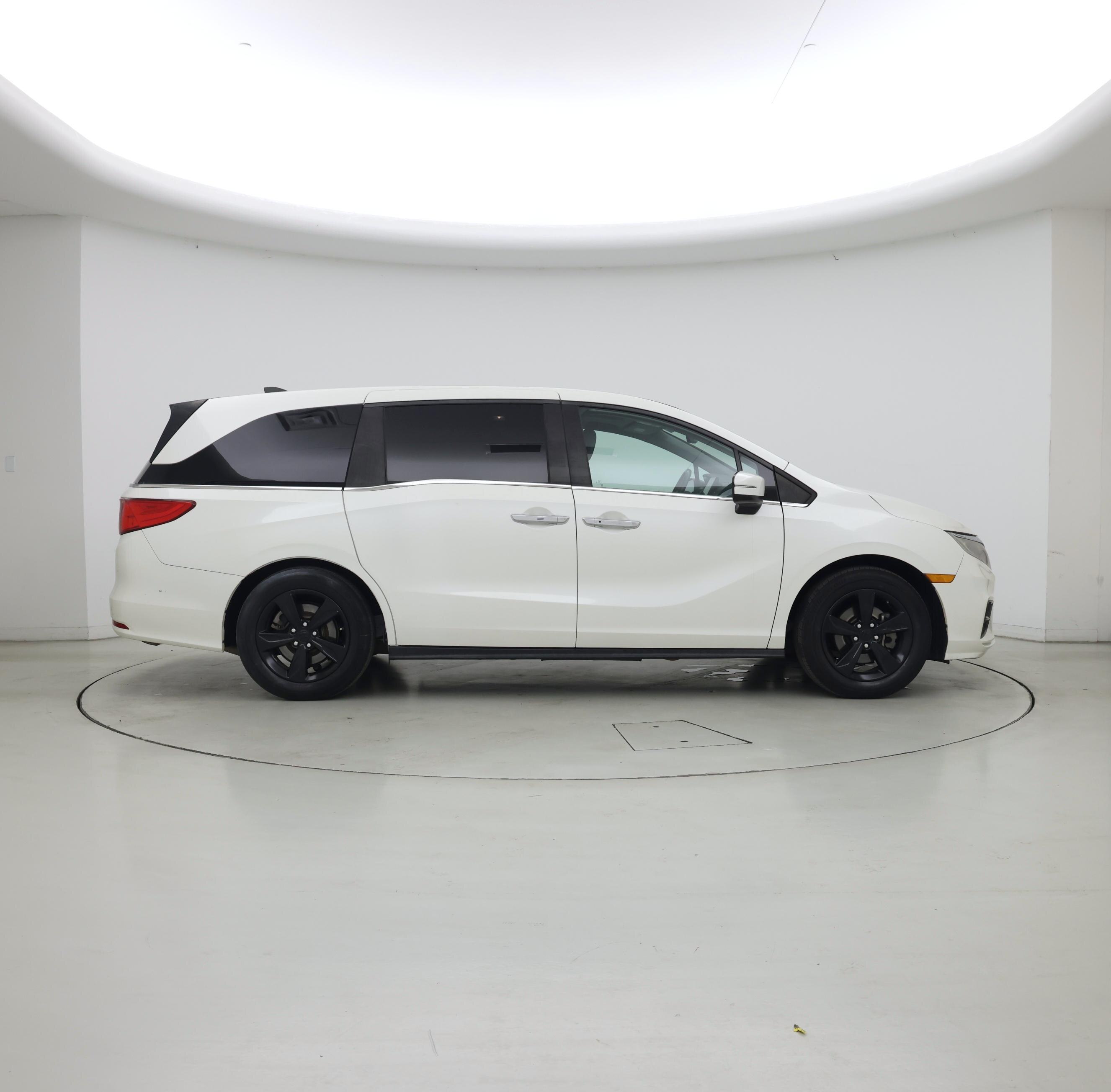 Thumbnail: 2018 Honda Odyssey - 7