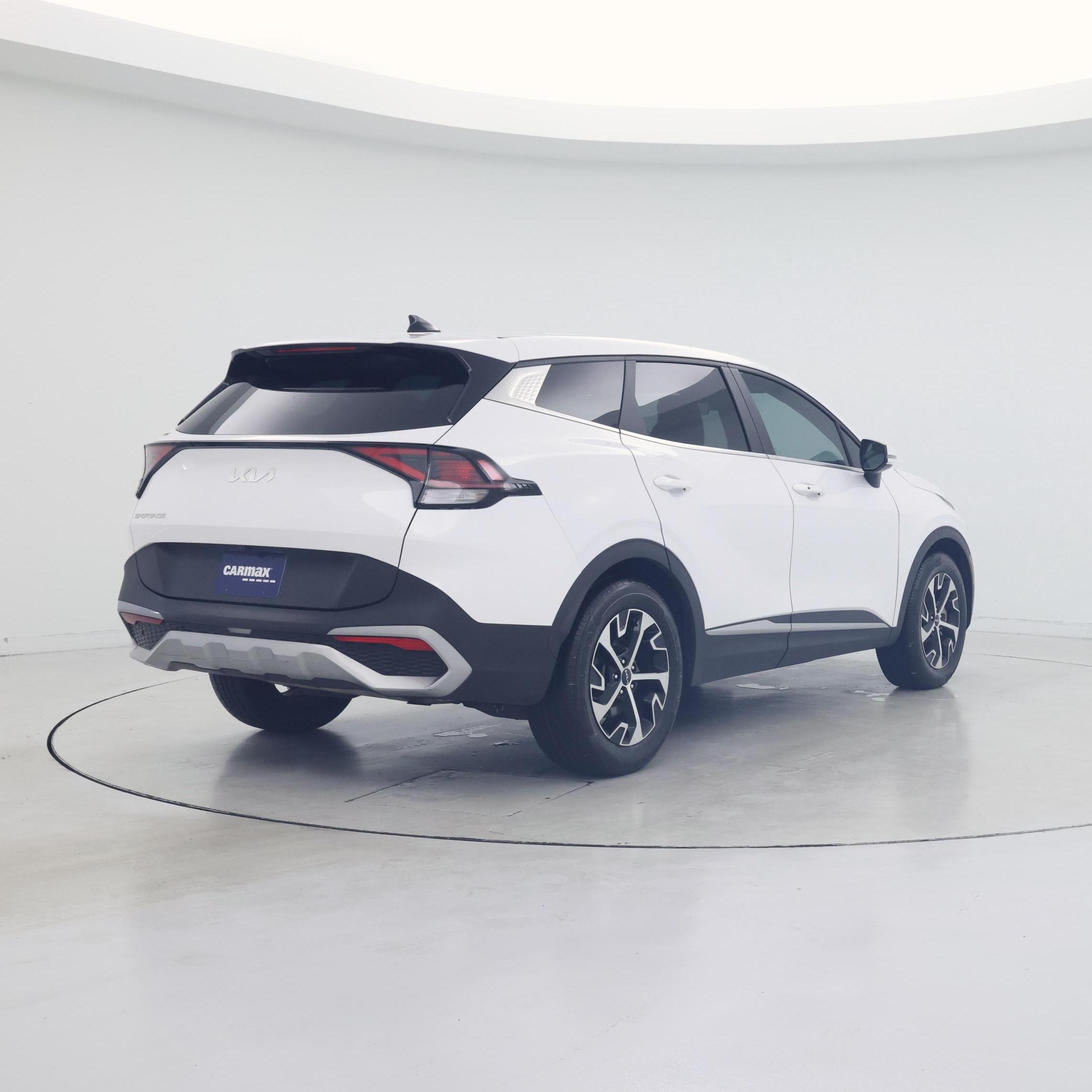 Thumbnail: 2023 Kia Sportage - 8