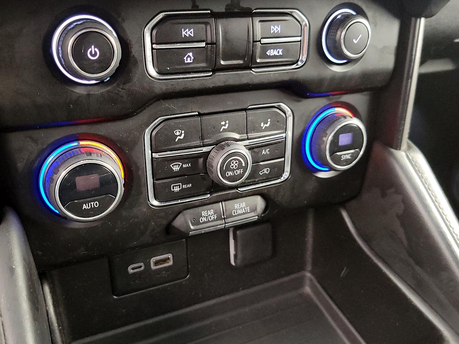 2023 Chevrolet Tahoe LS - Photo 17