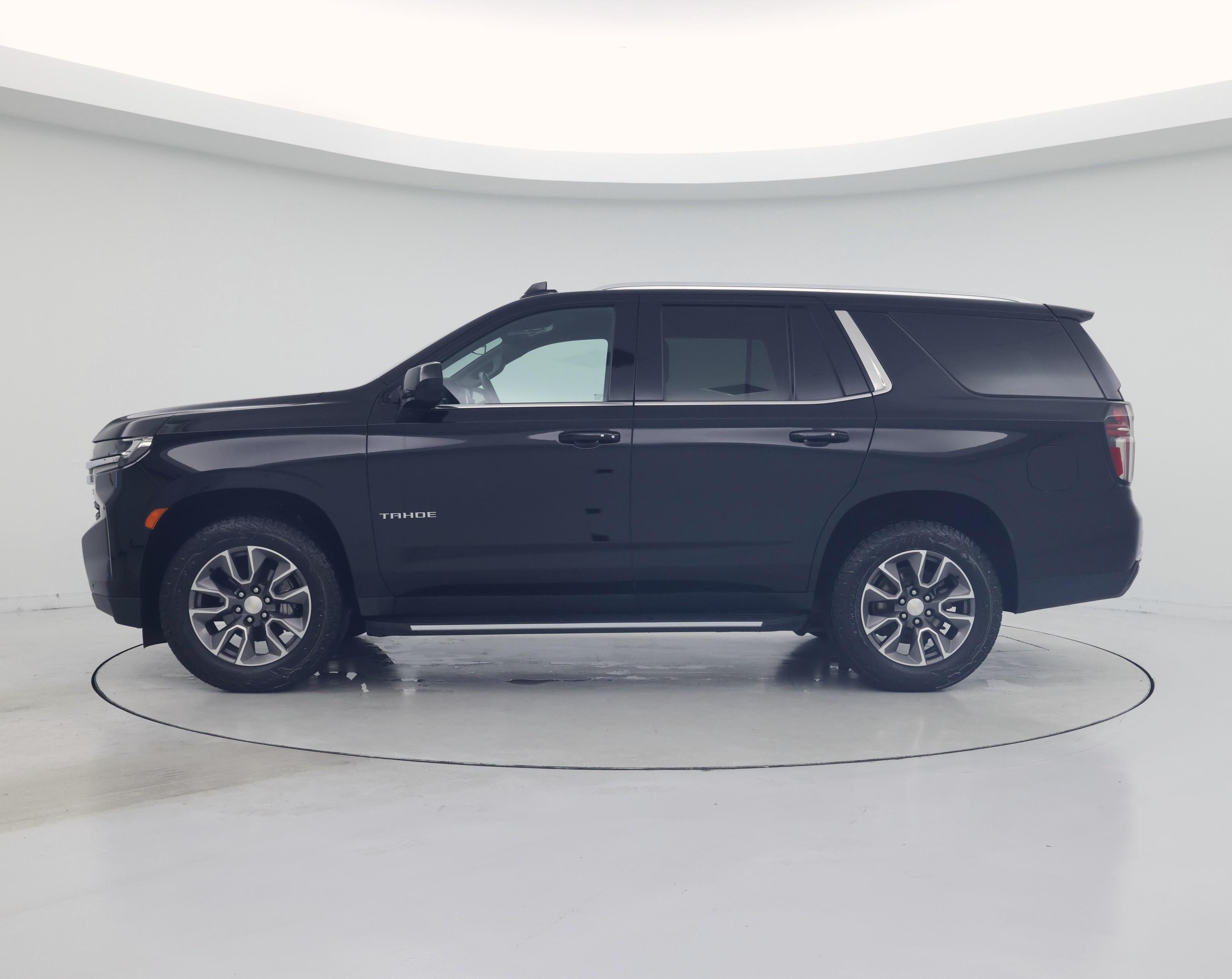Thumbnail: 2023 Chevrolet Tahoe - 3