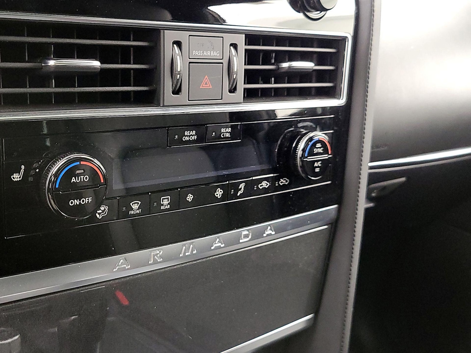 2023 Nissan Armada SL - Photo 18