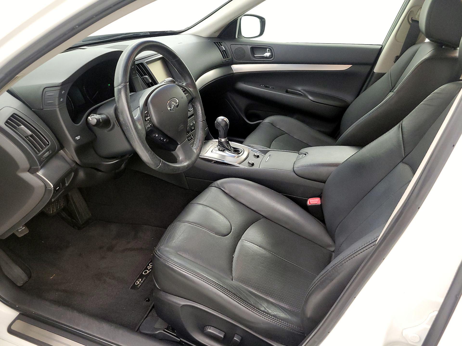 Thumbnail: 2015 INFINITI  - 11