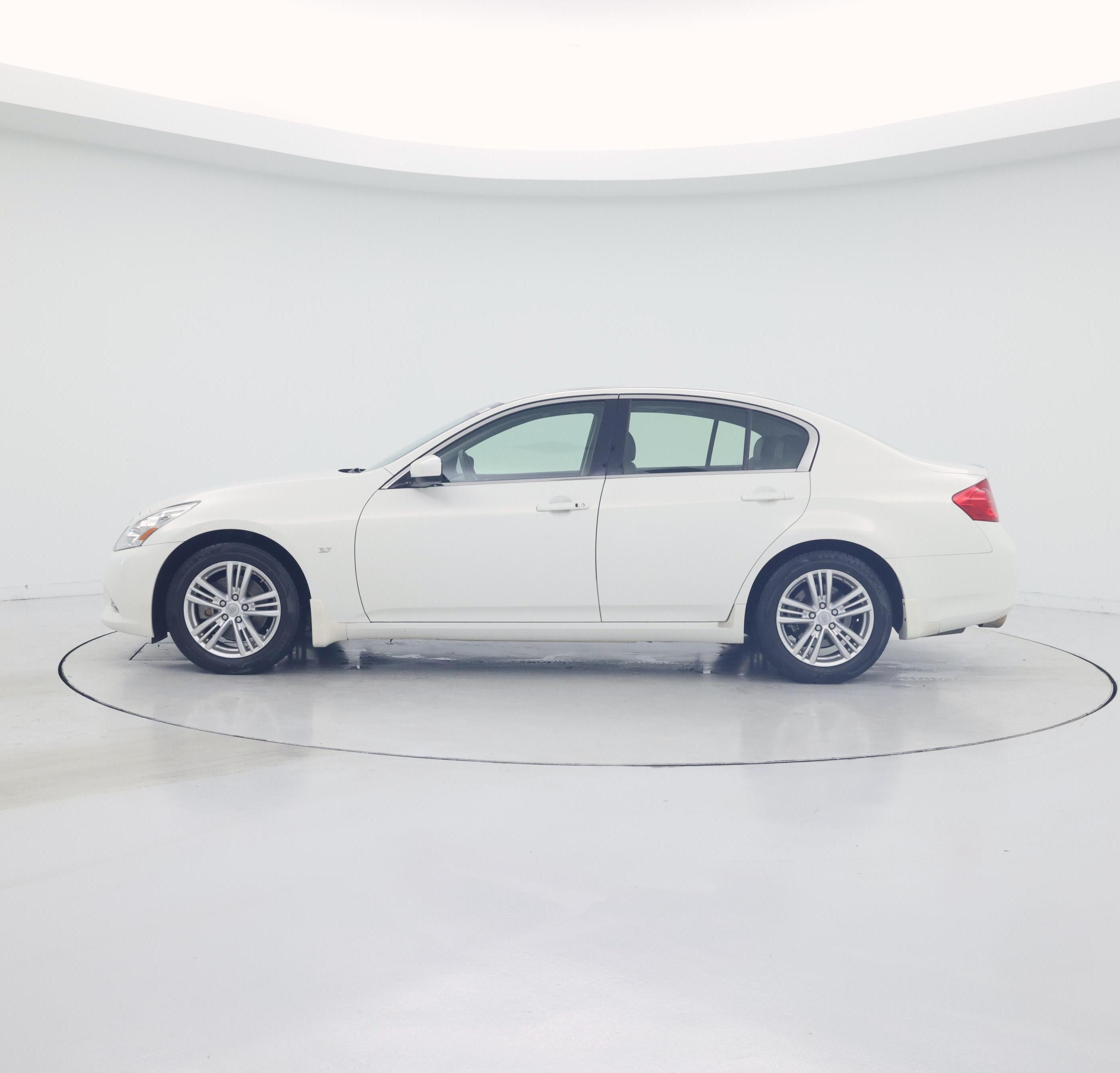 Thumbnail: 2015 INFINITI  - 3