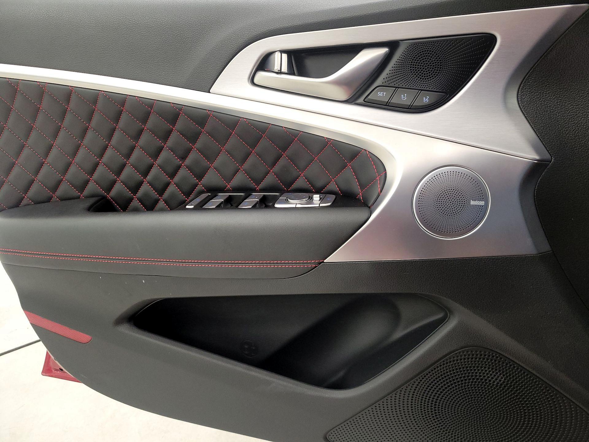 Thumbnail: 2019 Genesis G70 - 12
