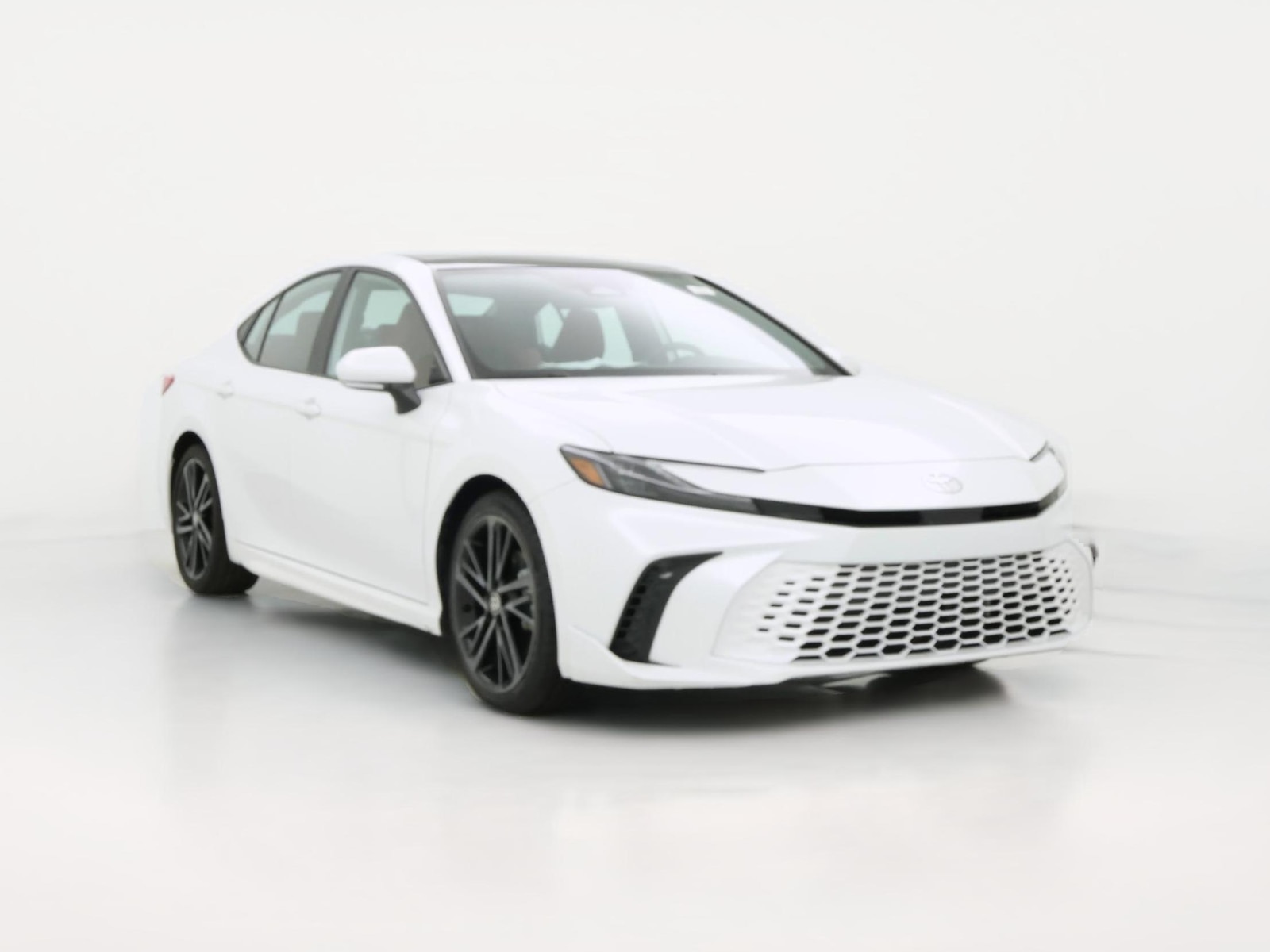 2025 Toyota Camry XSE - Photo 1