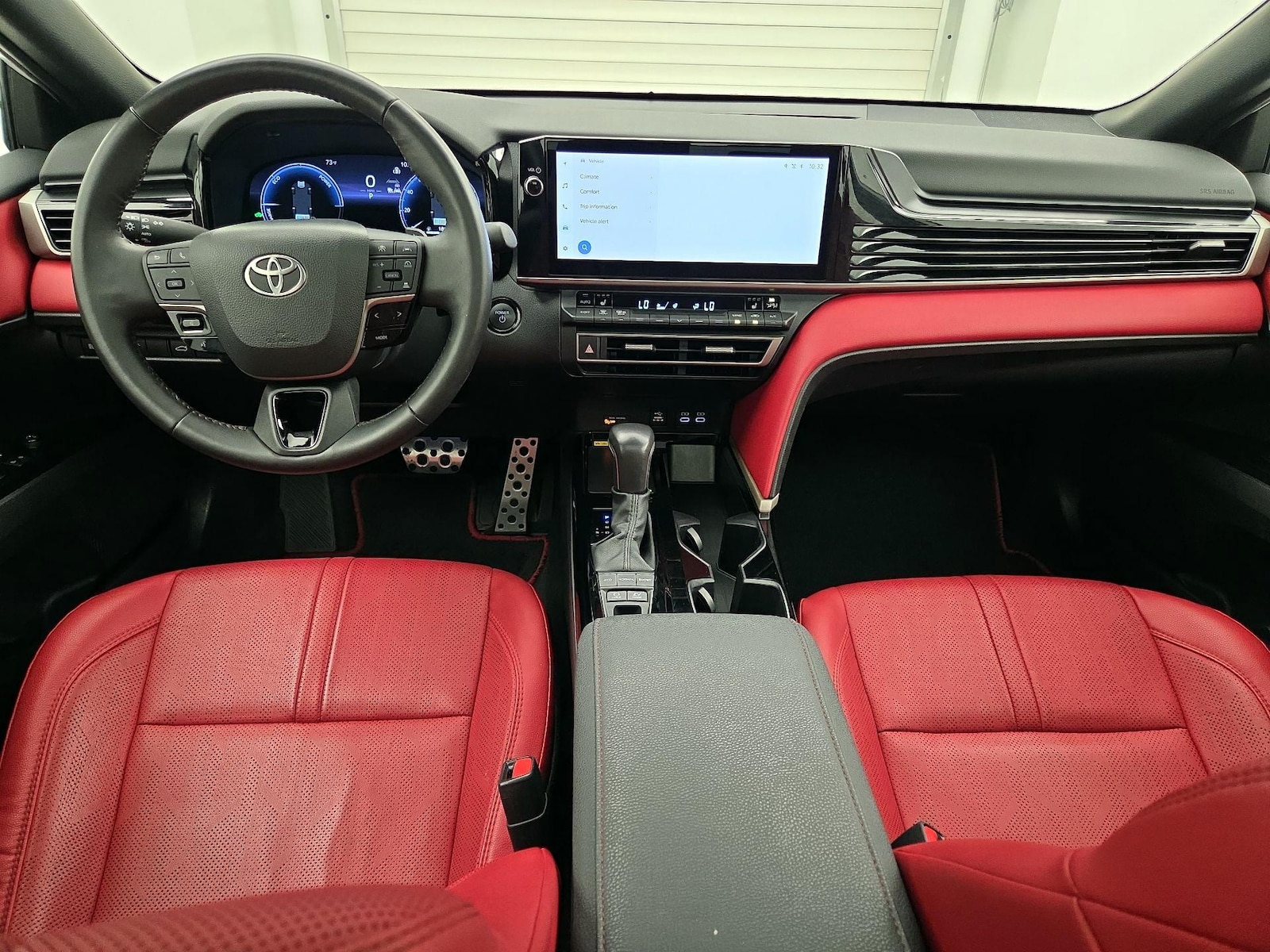 2025 Toyota Camry XSE - Photo 10