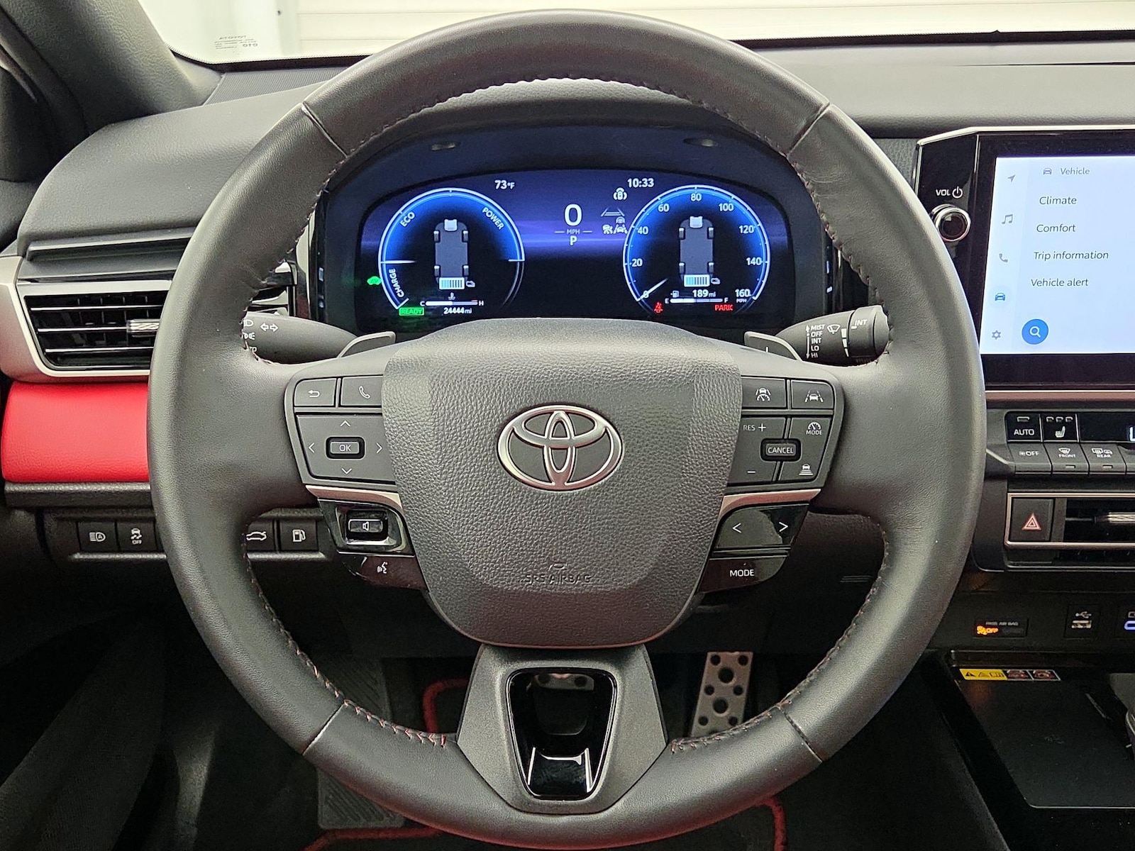 2025 Toyota Camry XSE - Photo 11