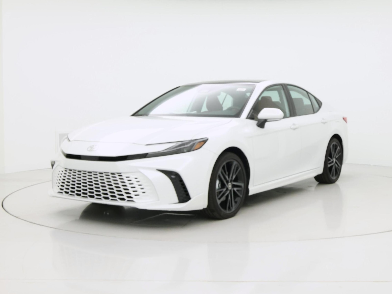 2025 Toyota Camry XSE - Photo 5