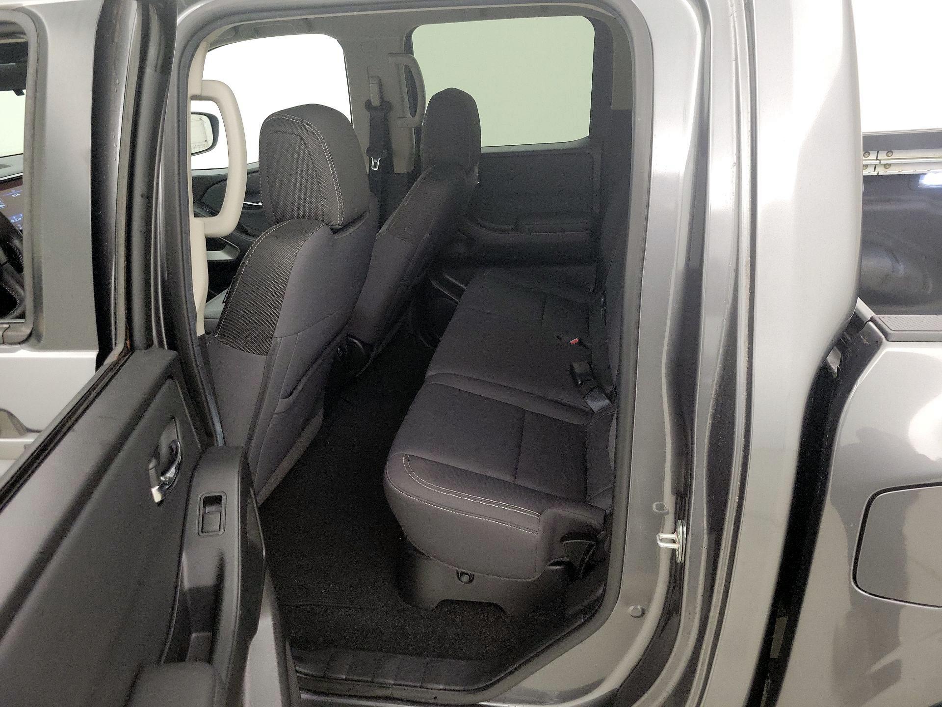Thumbnail: 2022 Nissan Frontier - 19