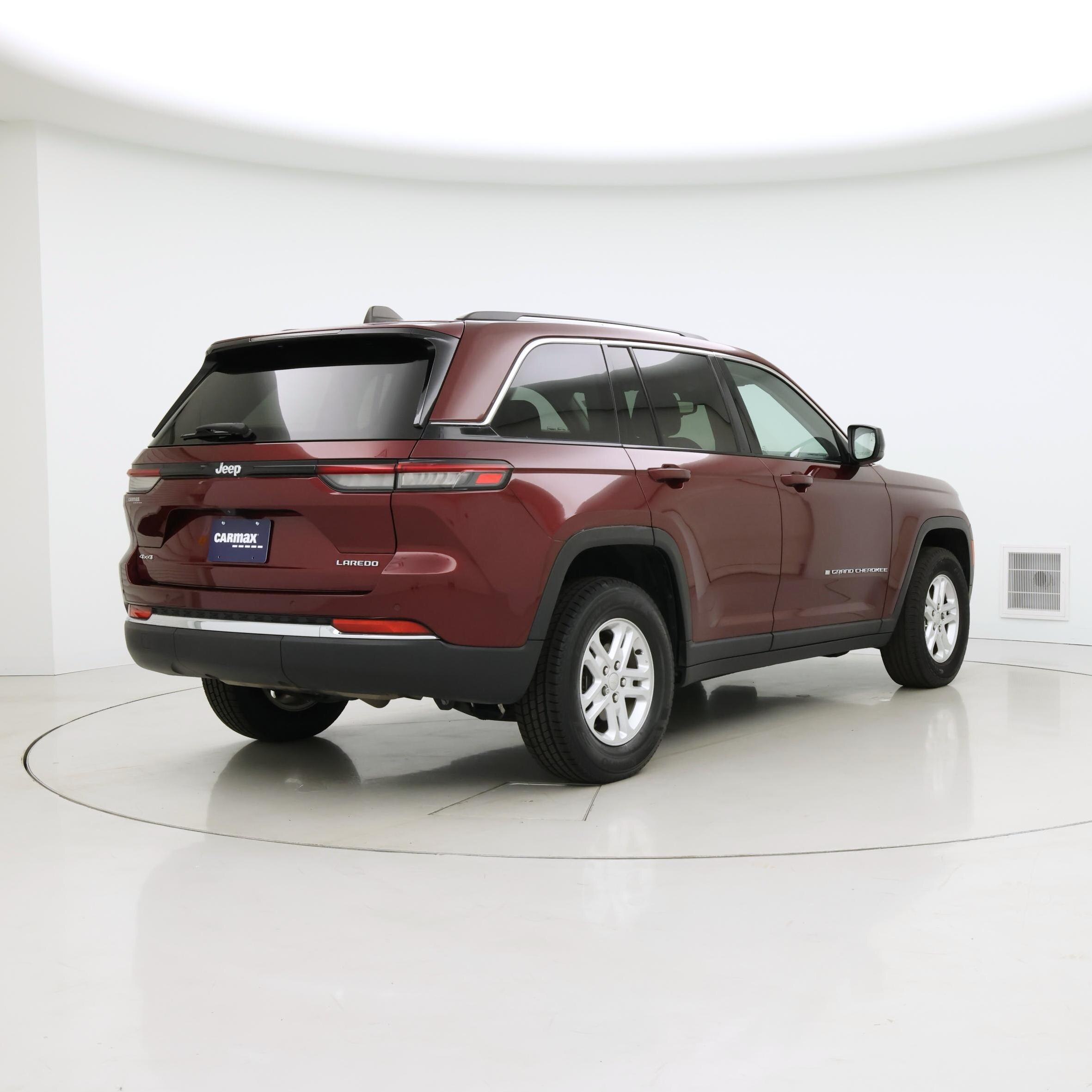 Thumbnail: 2023 Jeep Grand Cherokee - 8