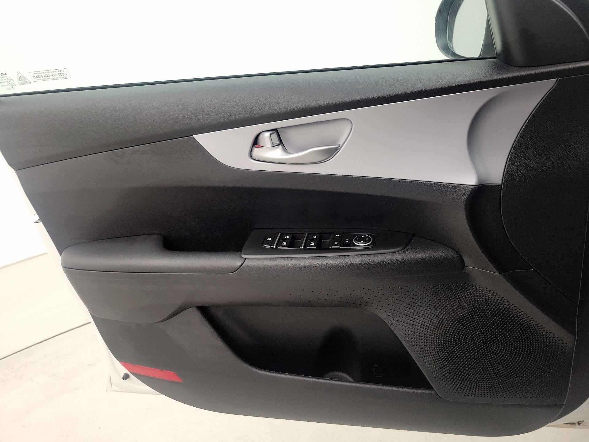 Thumbnail: 2024 Kia Forte - 12