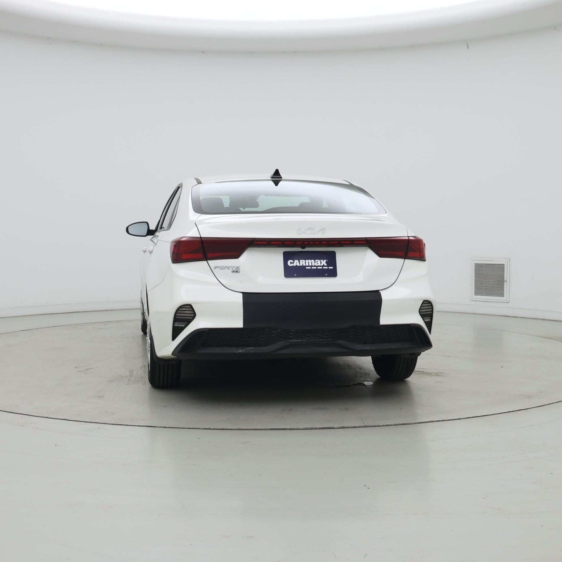 Thumbnail: 2024 Kia Forte - 6