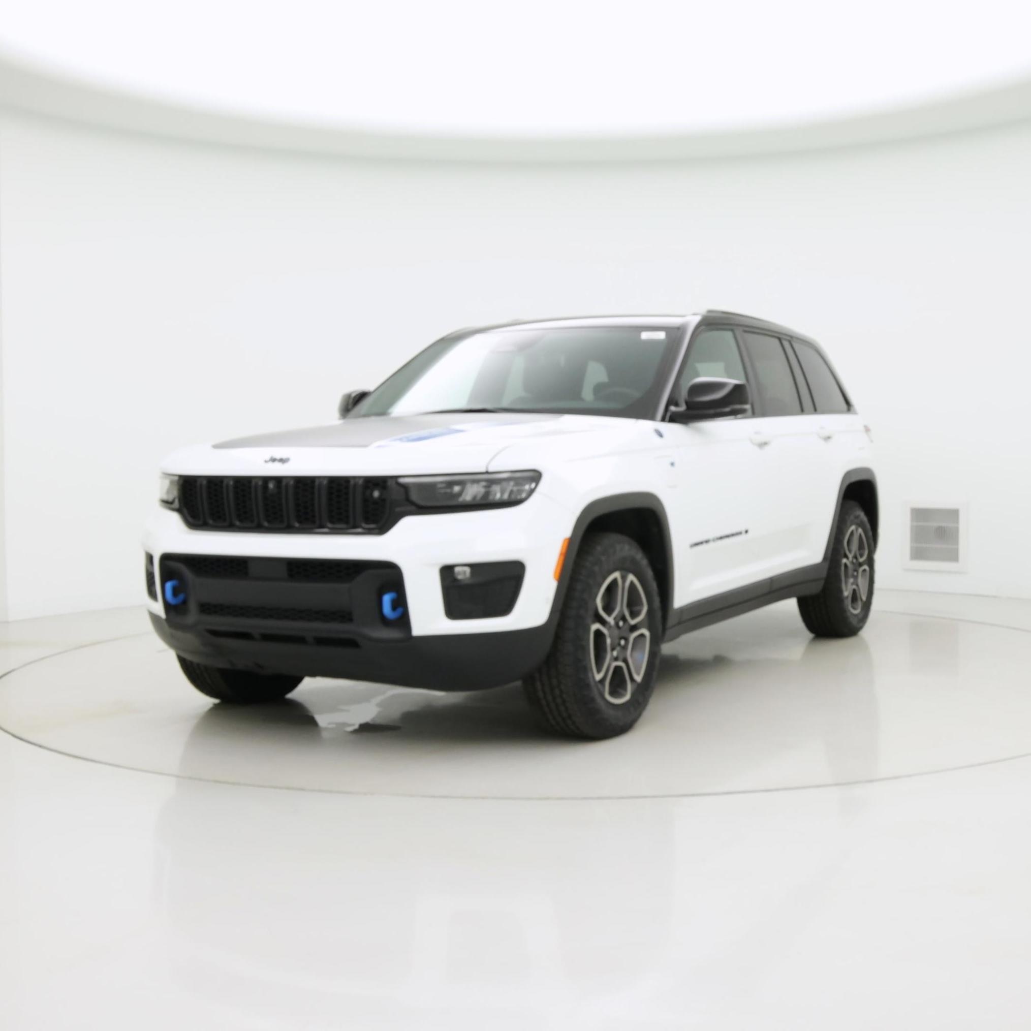 Thumbnail: 2022 Jeep Grand Cherokee - 4
