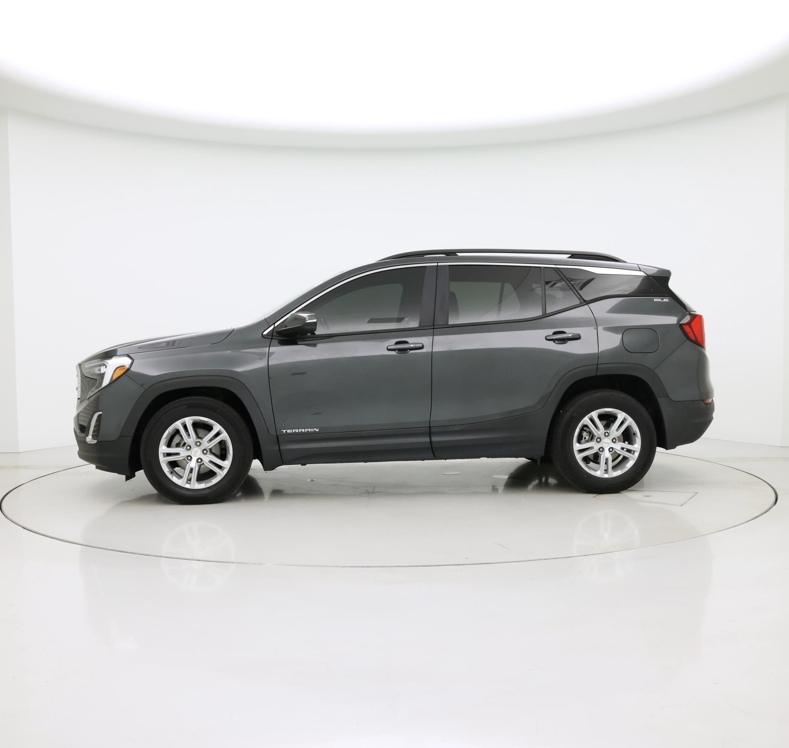 Thumbnail: 2021 GMC Terrain - 3