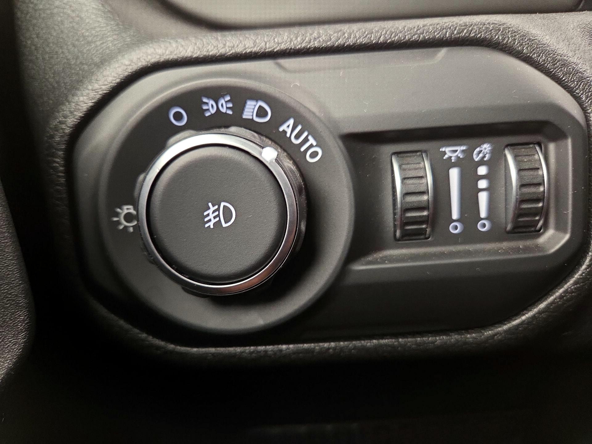 Thumbnail: 2021 Jeep Wrangler - 13