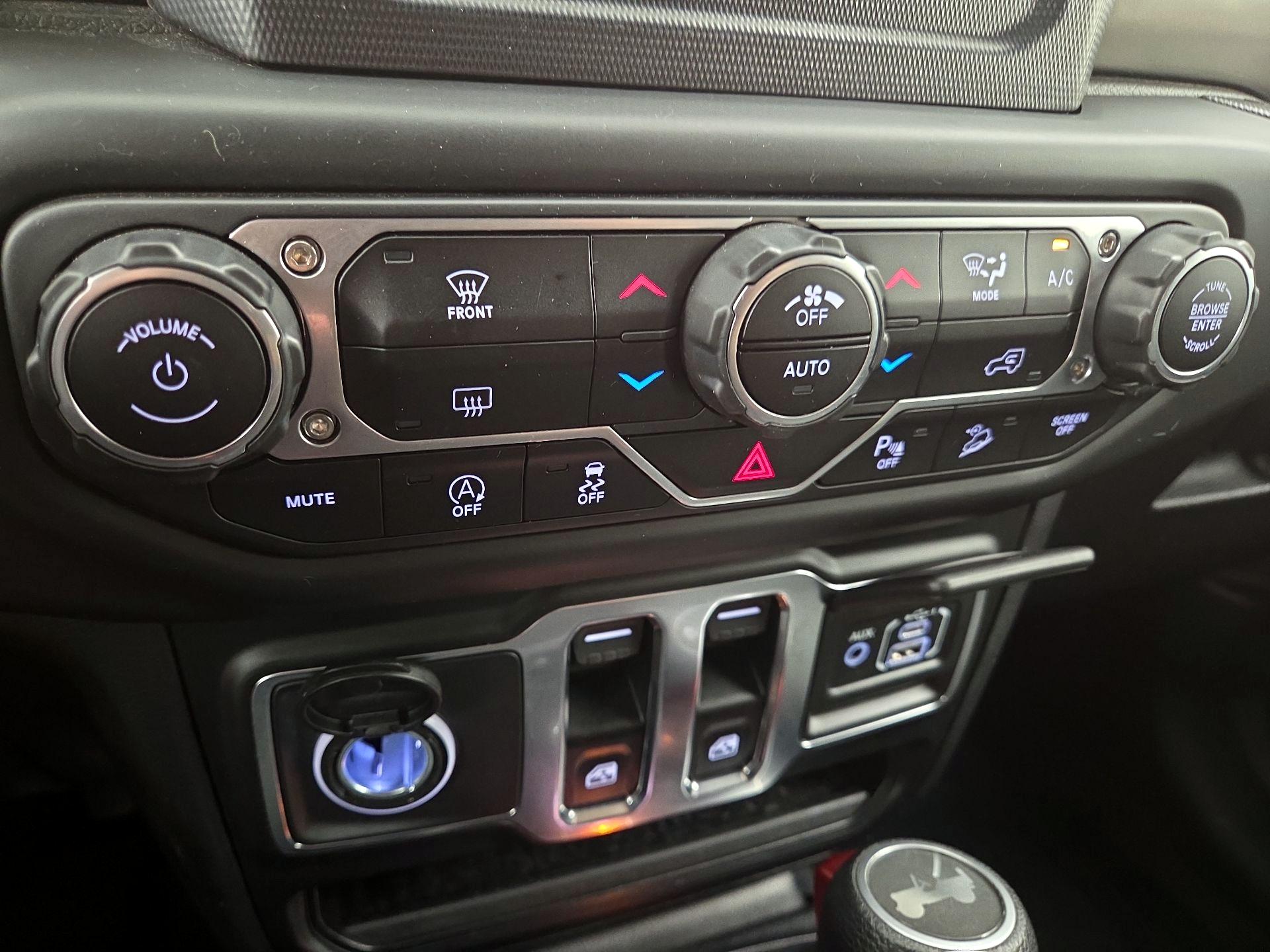 Thumbnail: 2021 Jeep Wrangler - 16