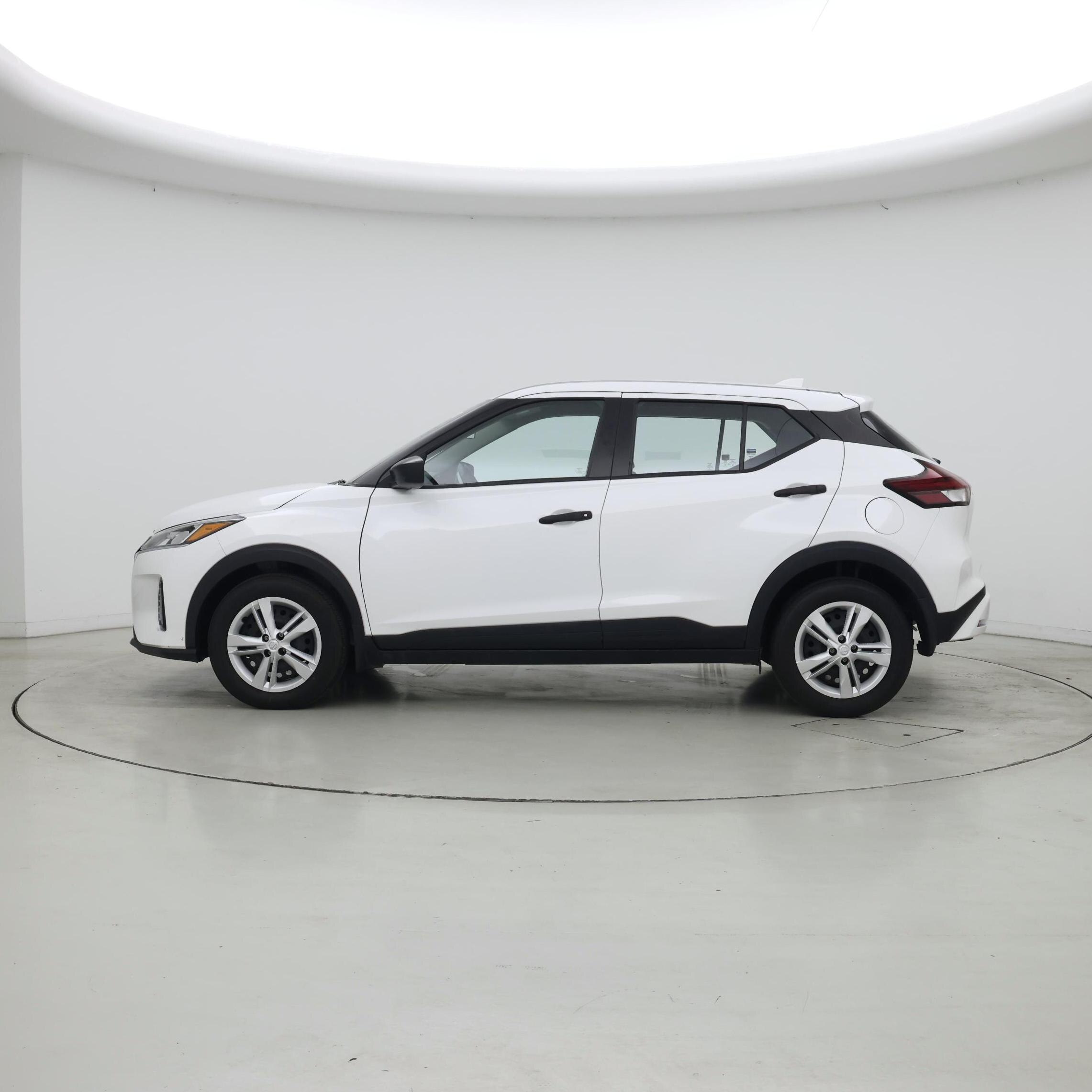 Thumbnail: 2024 Nissan Kicks - 3