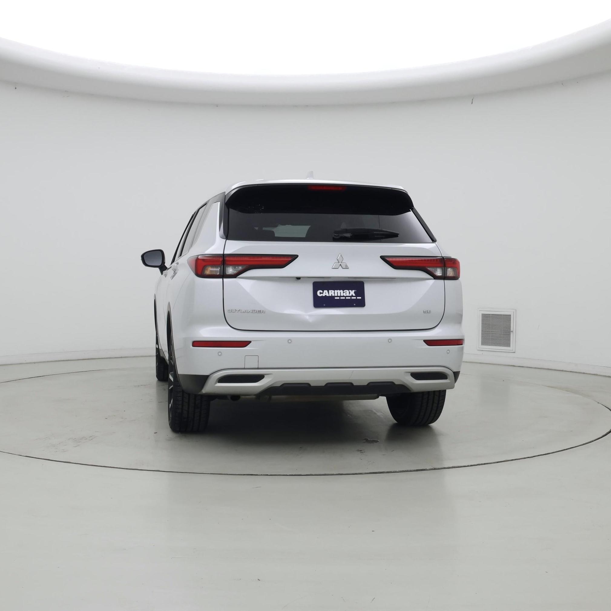Thumbnail: 2024 Mitsubishi Outlander - 6