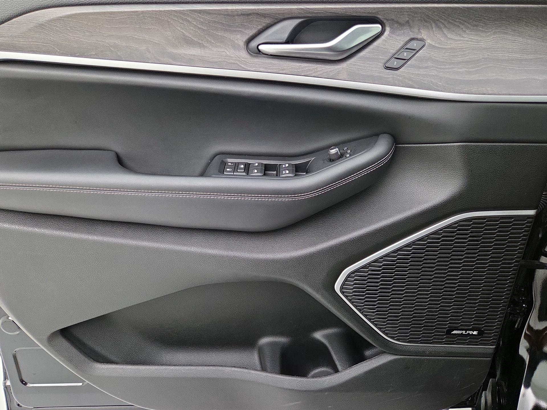 Thumbnail: 2023 Jeep Grand Cherokee - 12