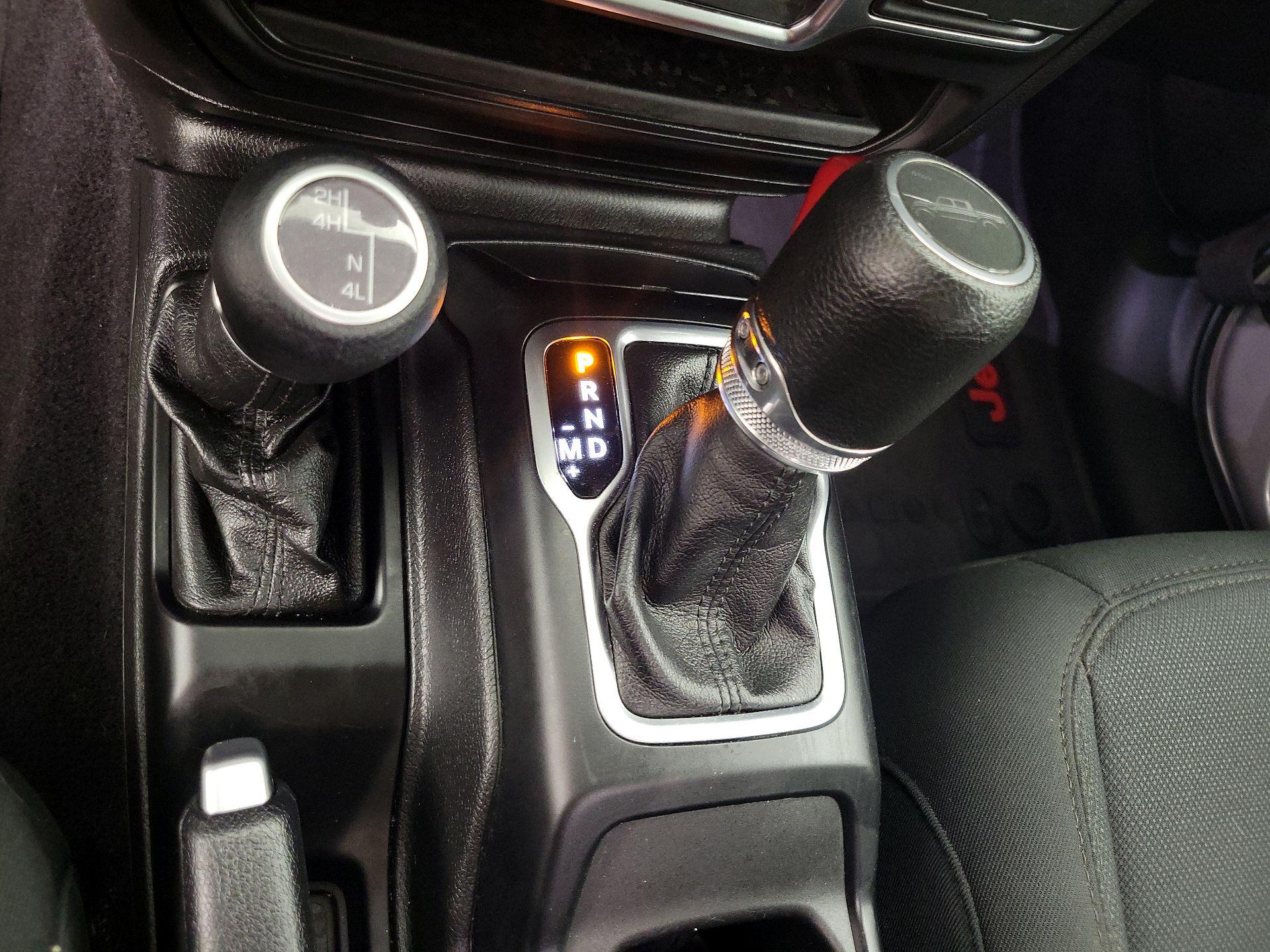 Thumbnail: 2023 Jeep Gladiator - 16