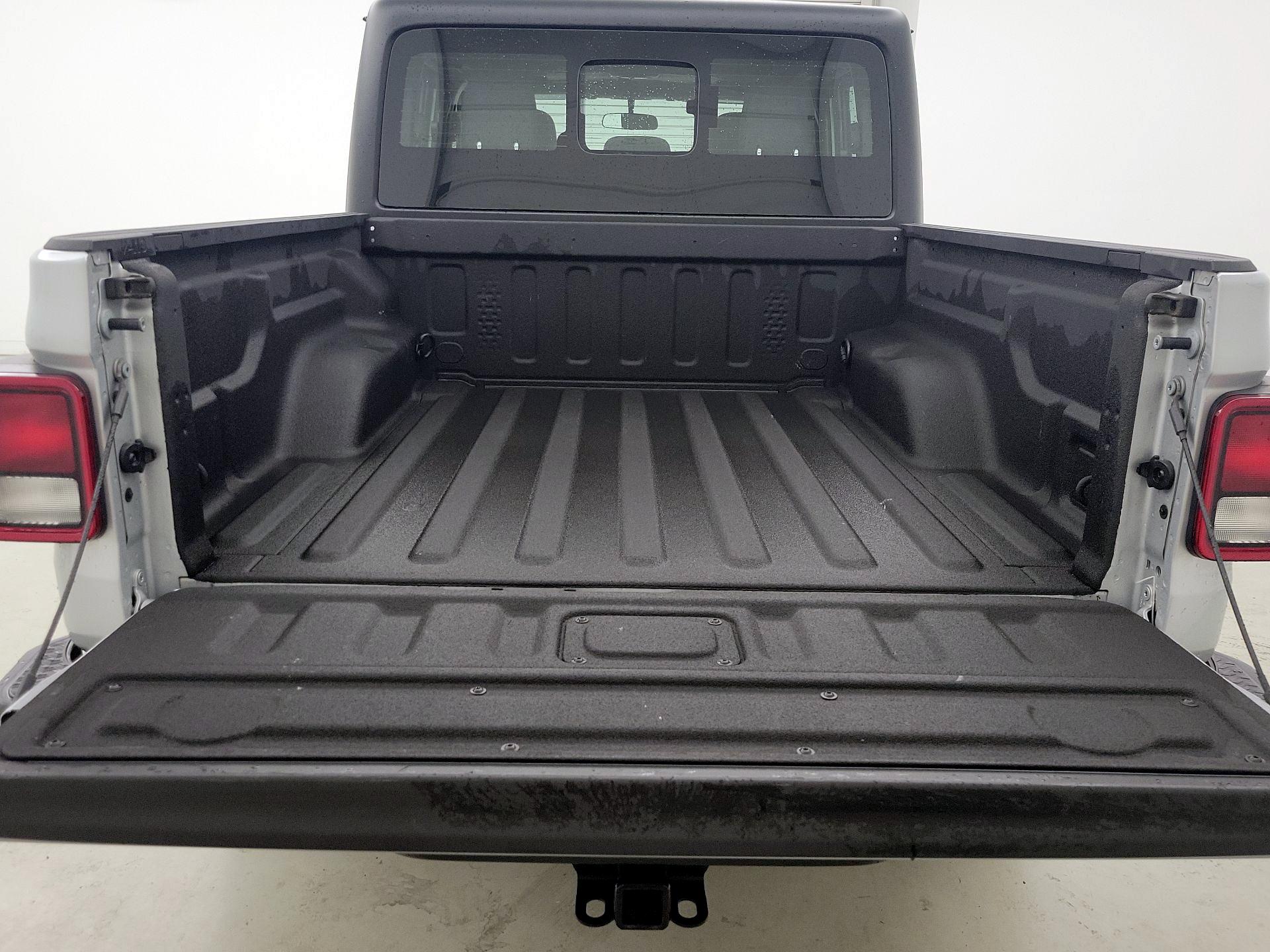 Thumbnail: 2023 Jeep Gladiator - 20