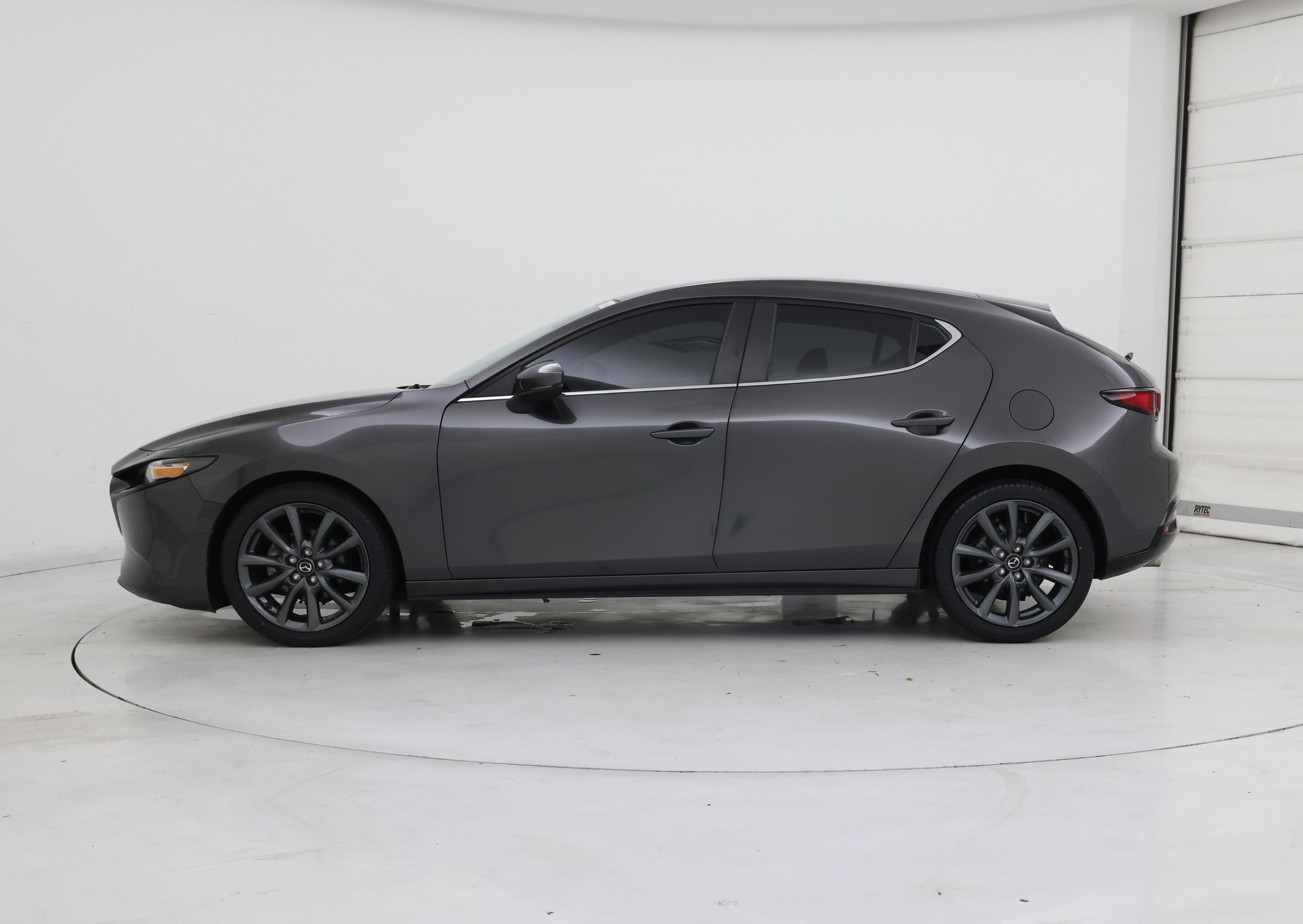 Thumbnail: 2022 Mazda Mazda3 - 3