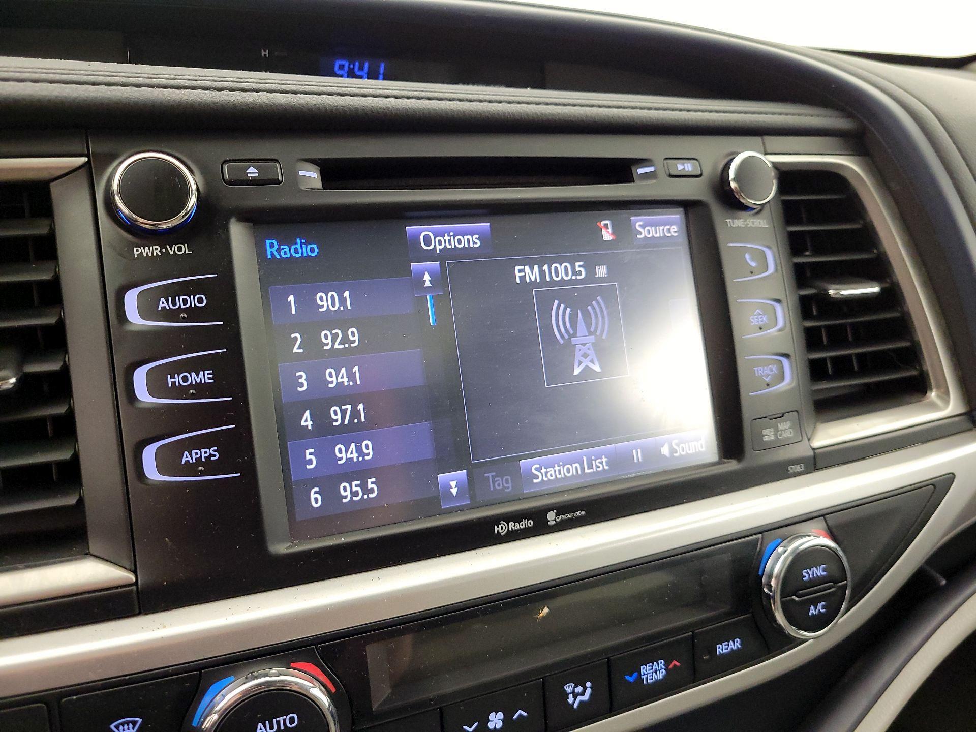 Thumbnail: 2015 Toyota Highlander - 16