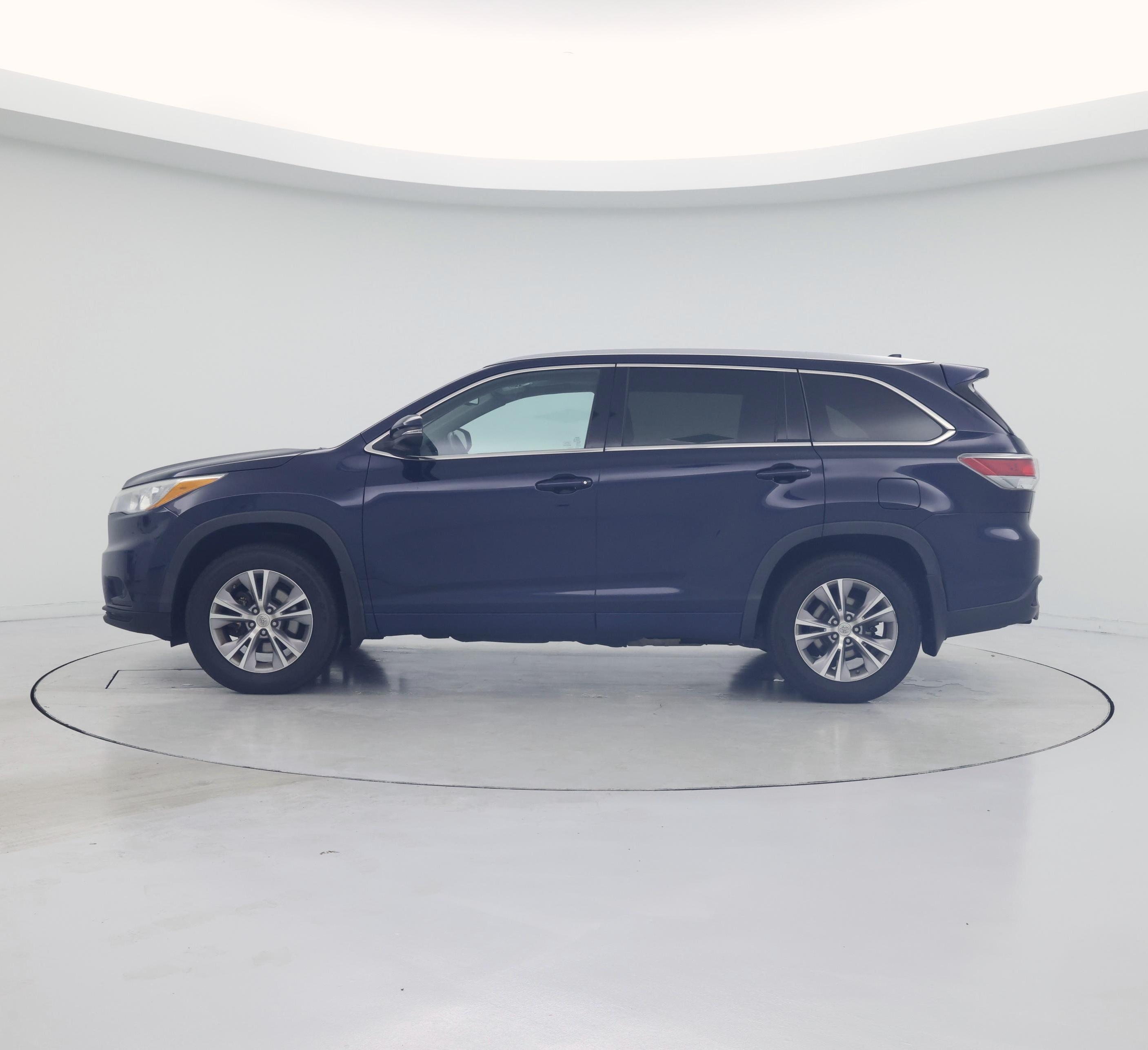 Thumbnail: 2015 Toyota Highlander - 3