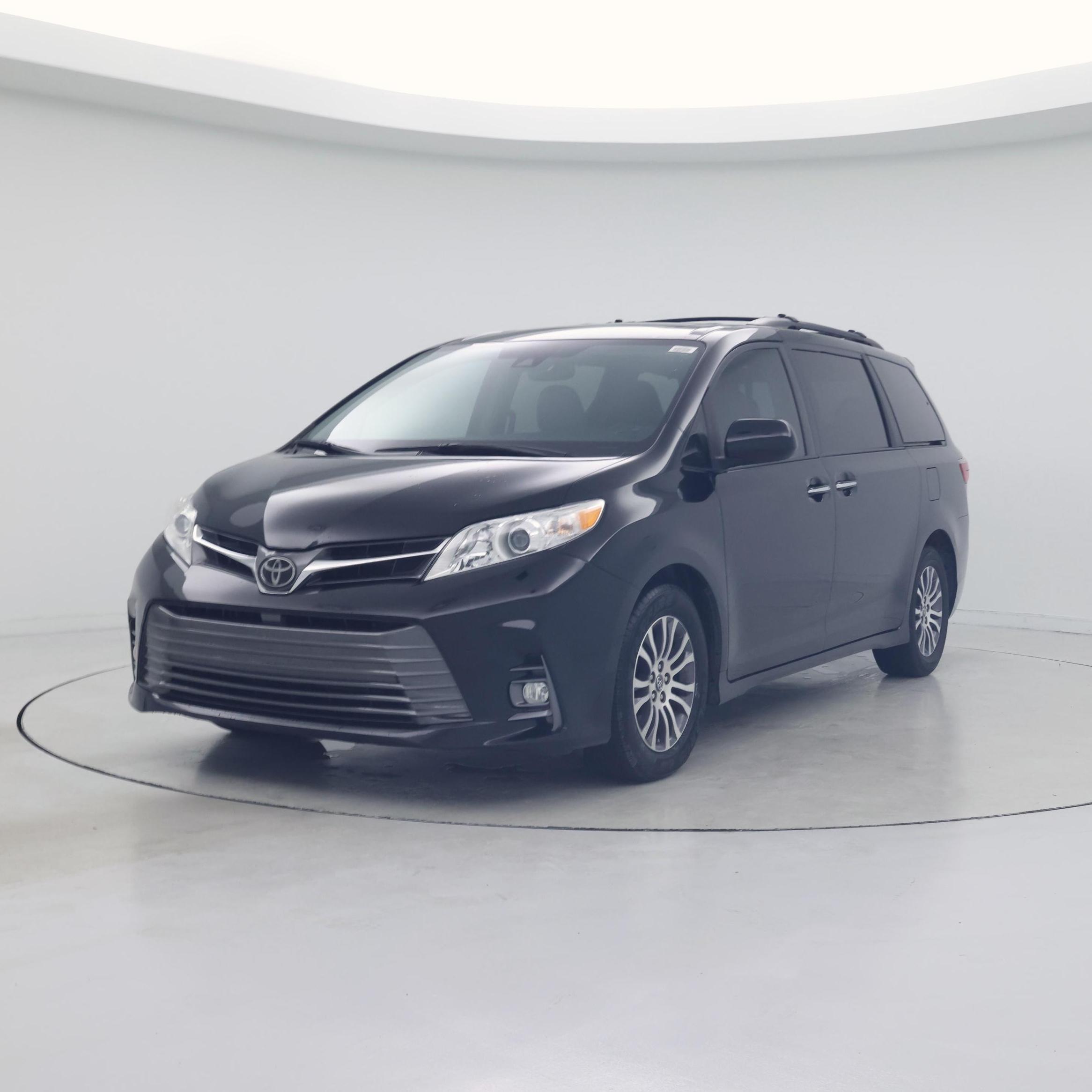 Thumbnail: 2020 Toyota Sienna - 4