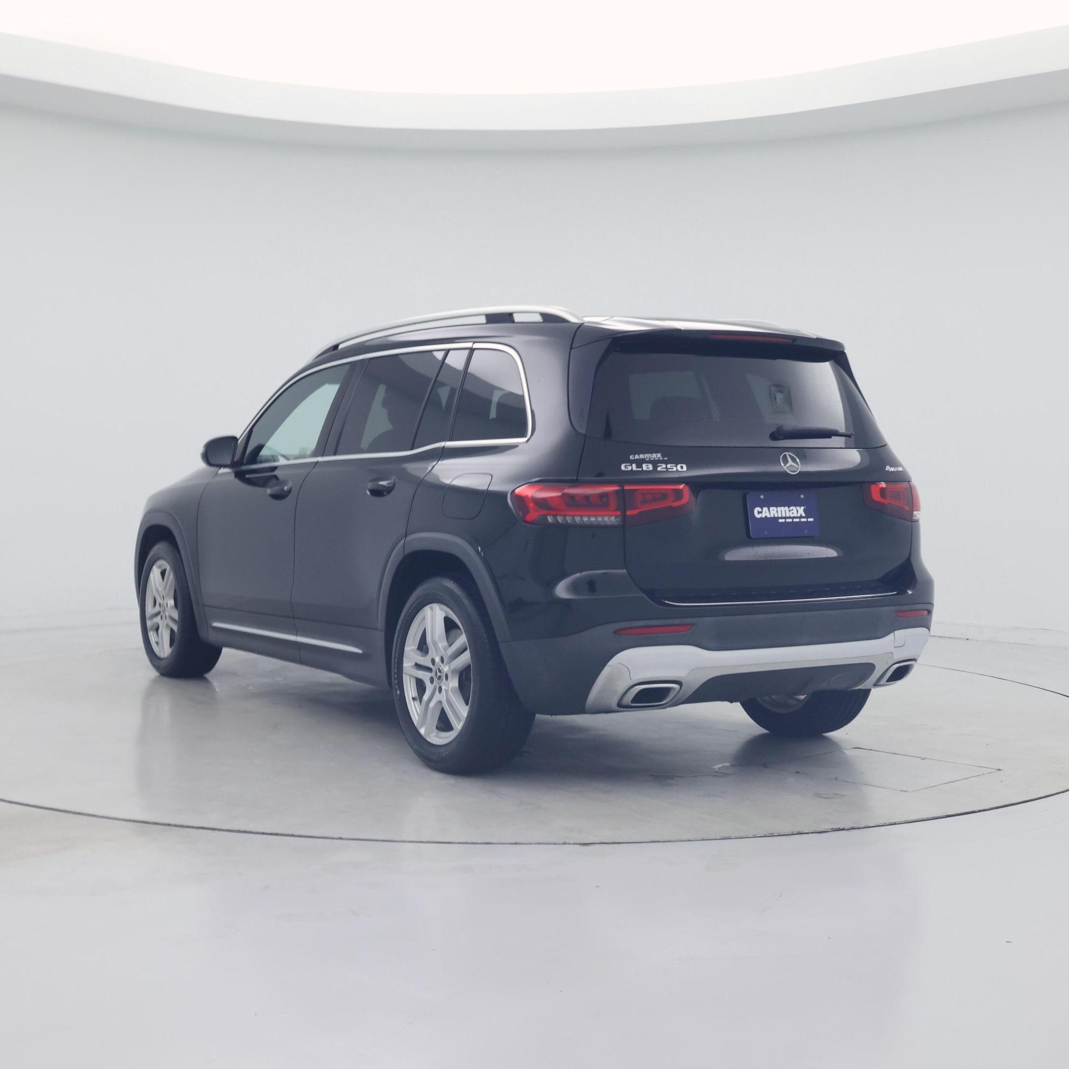 Thumbnail: 2021 Mercedes-Benz GLB - 2