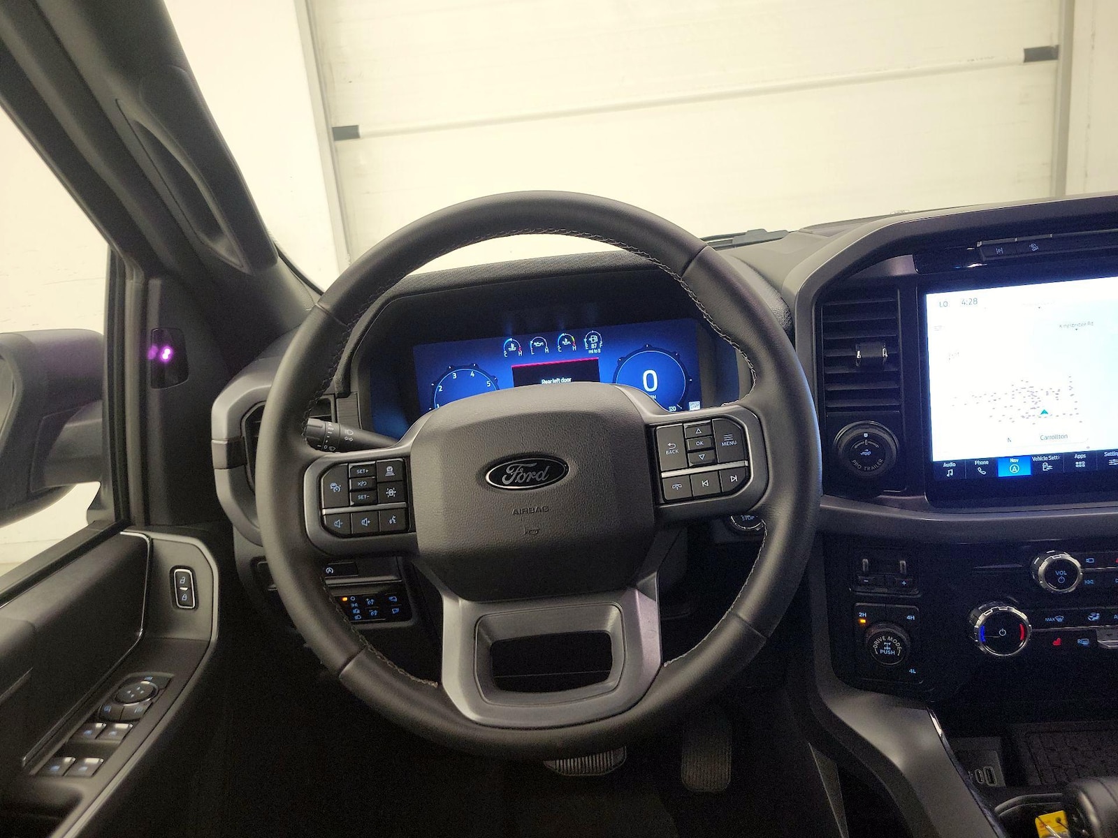 2025 Ford F-150 XLT - Photo 11