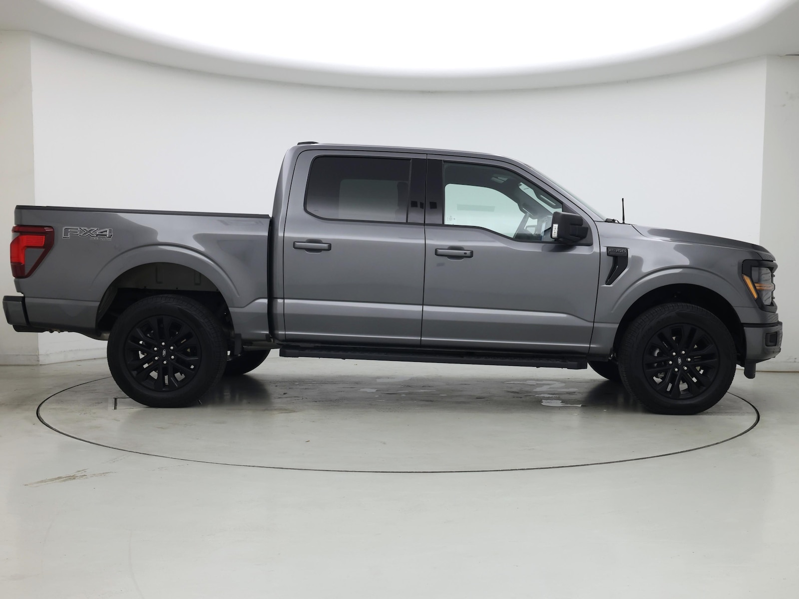 2025 Ford F-150 XLT - Photo 8