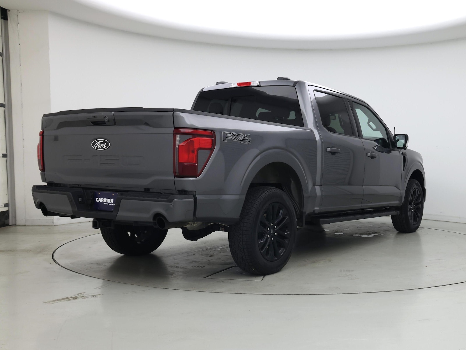 2025 Ford F-150 XLT - Photo 9