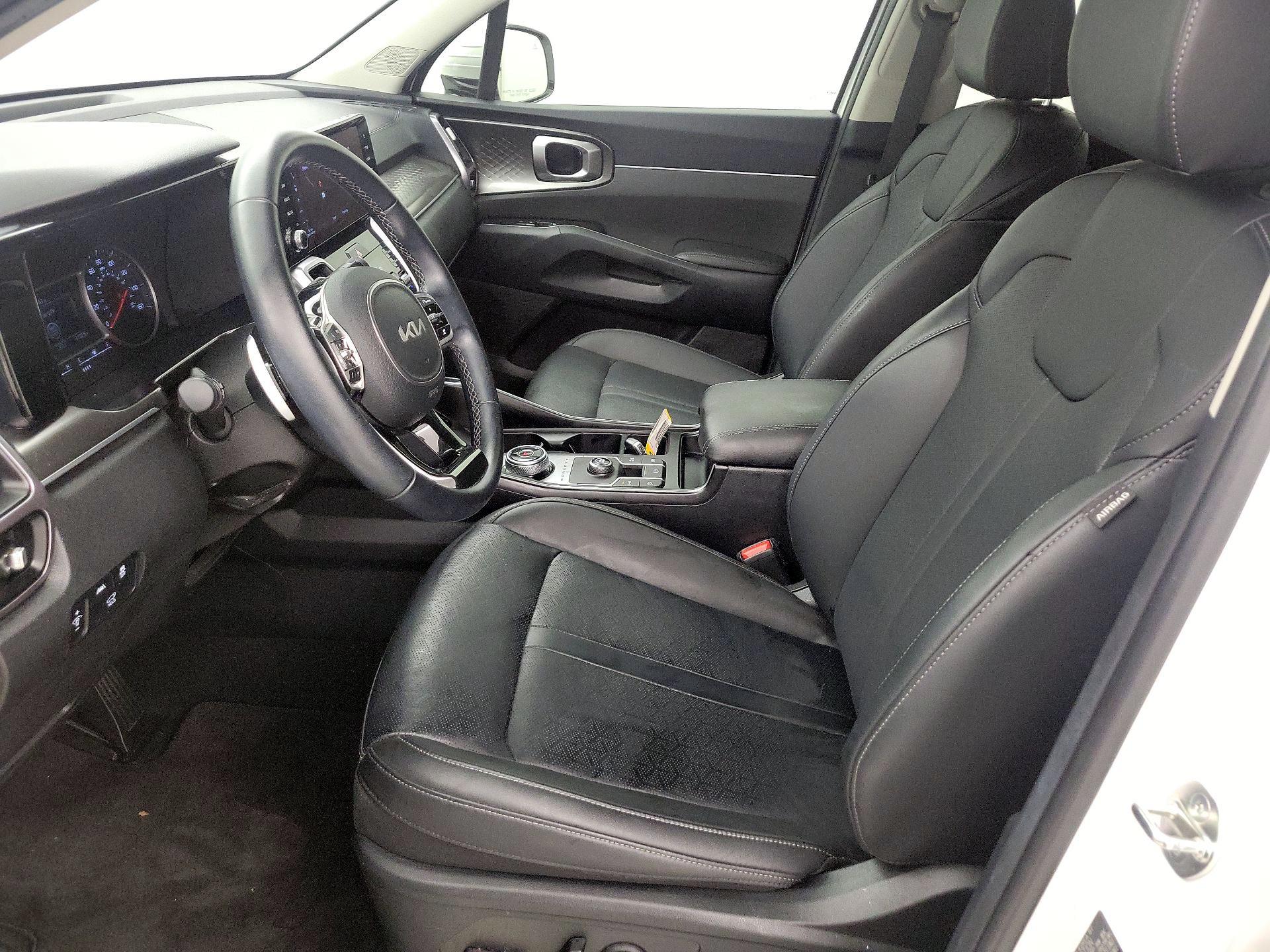 Thumbnail: 2023 Kia Sorento - 11