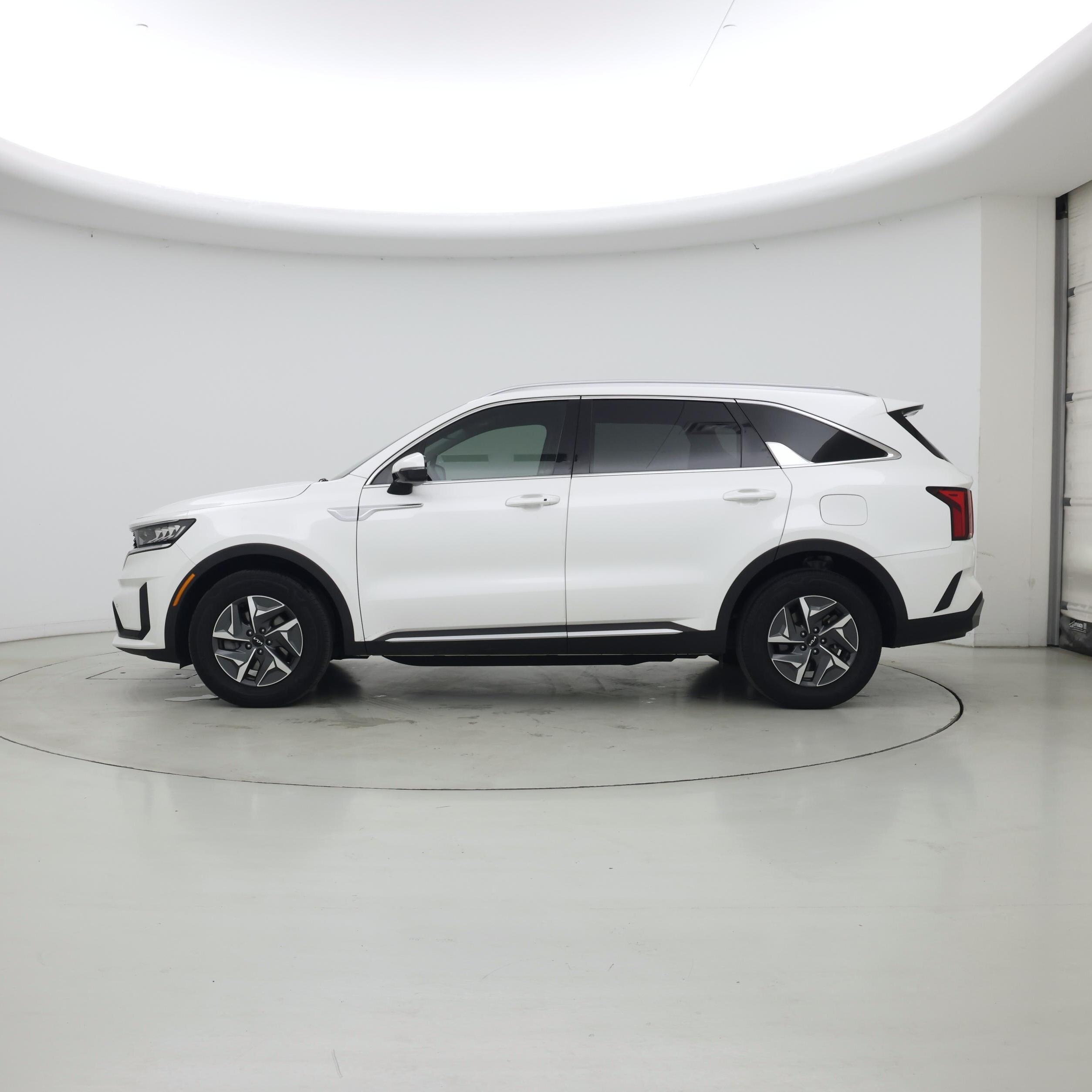 Thumbnail: 2023 Kia Sorento - 3