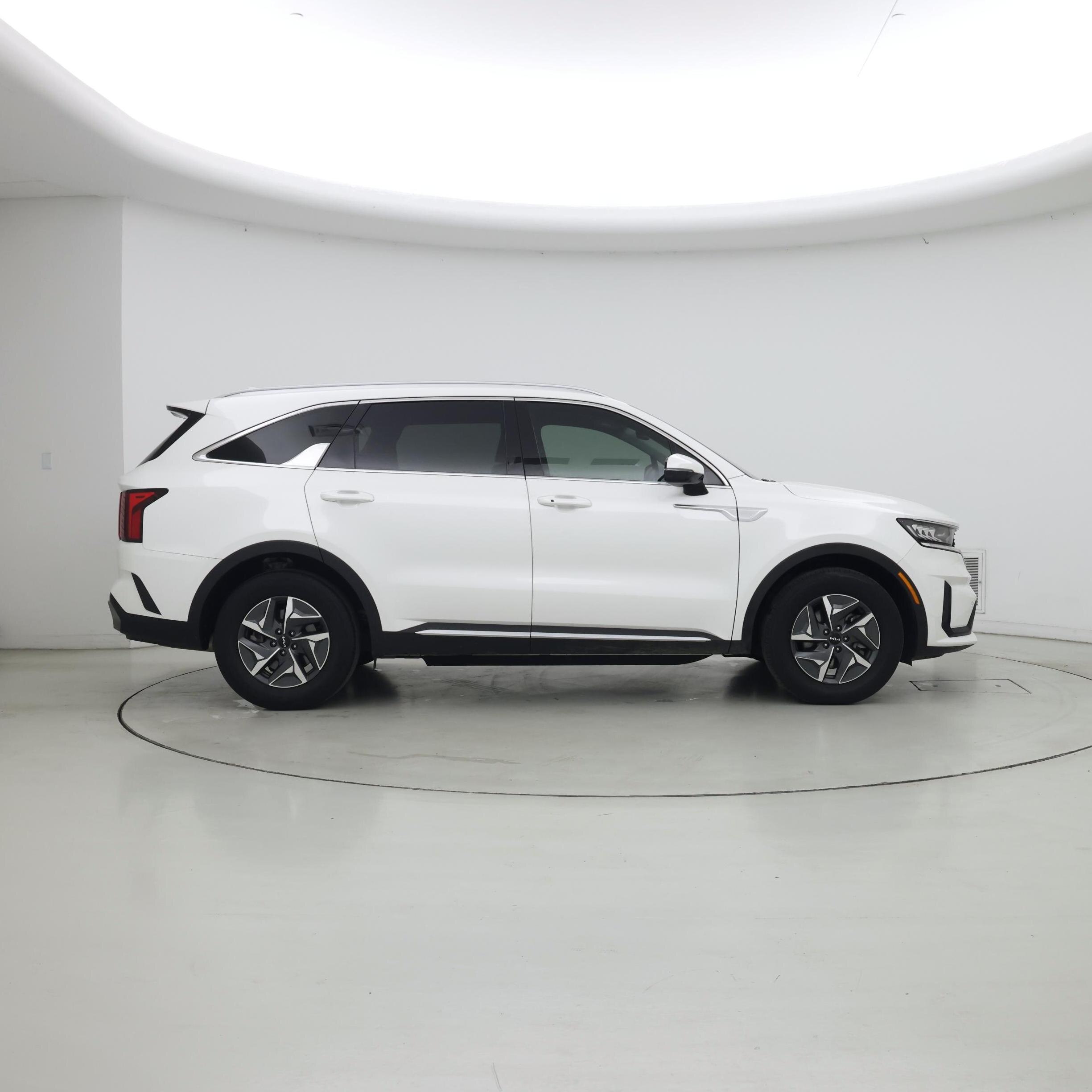 Thumbnail: 2023 Kia Sorento - 7