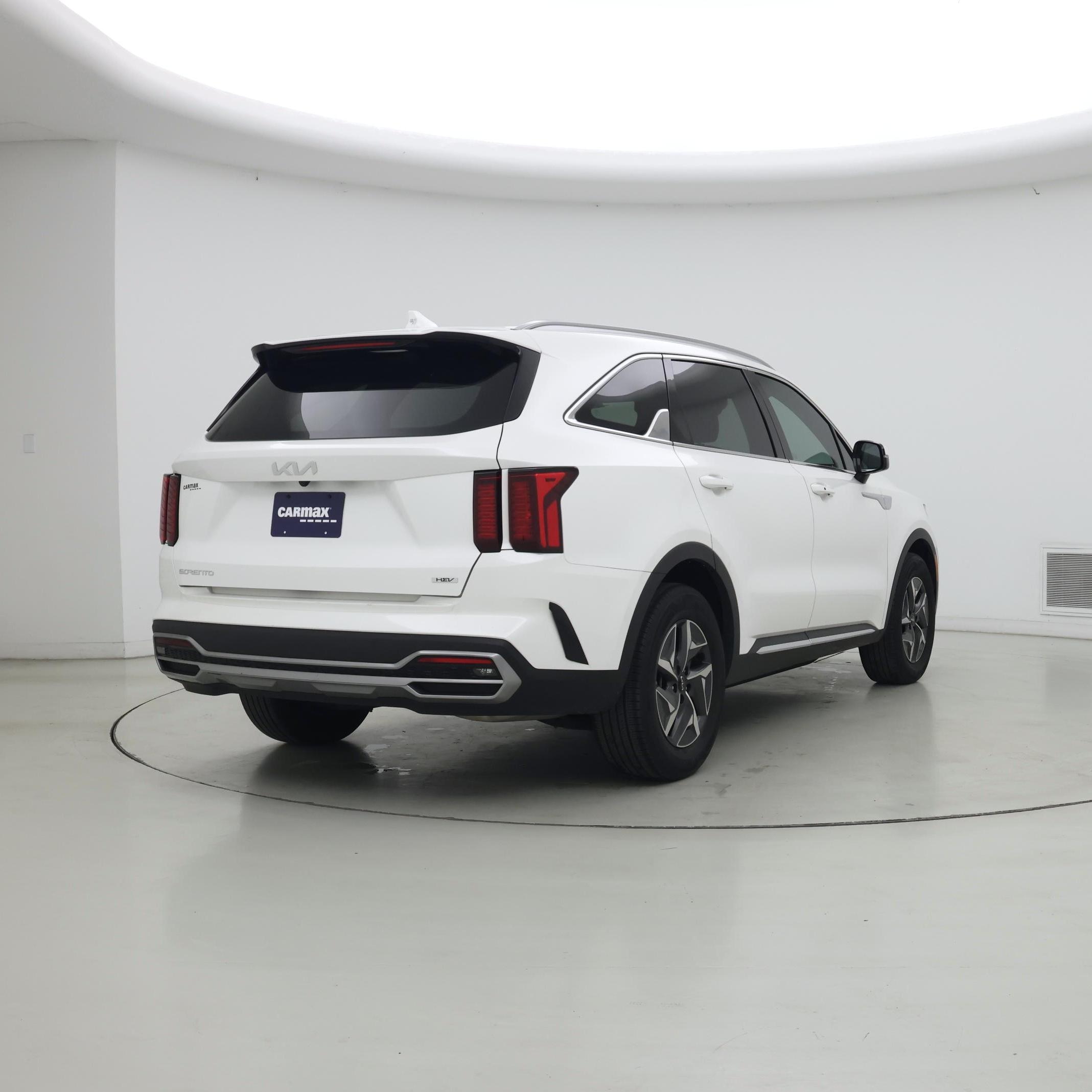 Thumbnail: 2023 Kia Sorento - 8