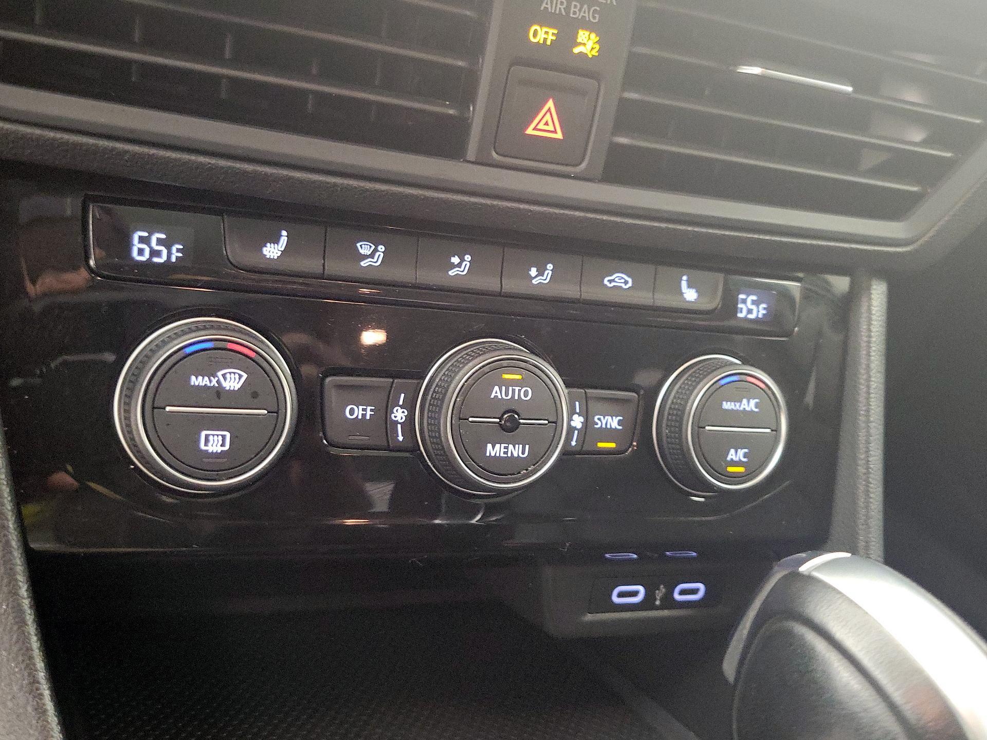 Thumbnail: 2021 Volkswagen Jetta - 16