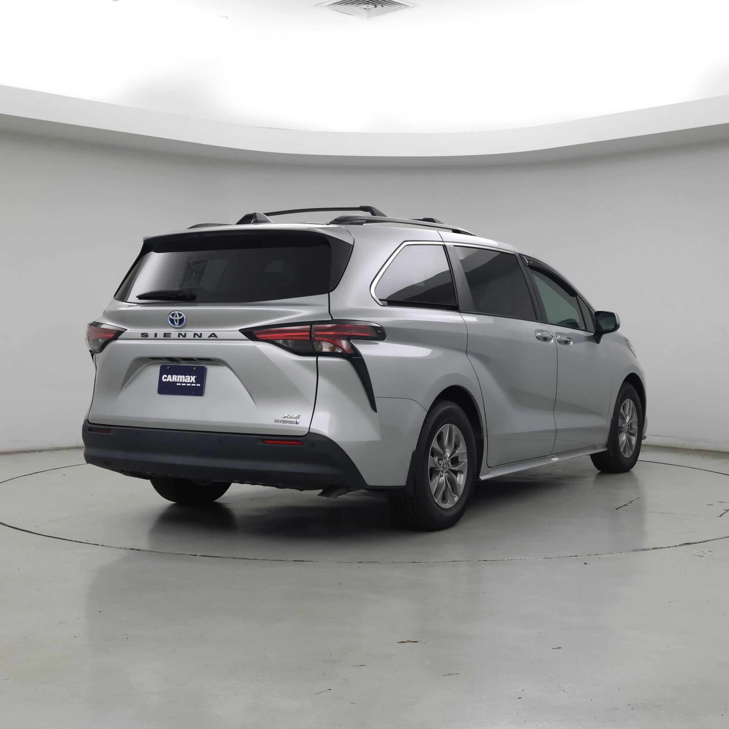 Thumbnail: 2022 Toyota Sienna - 8
