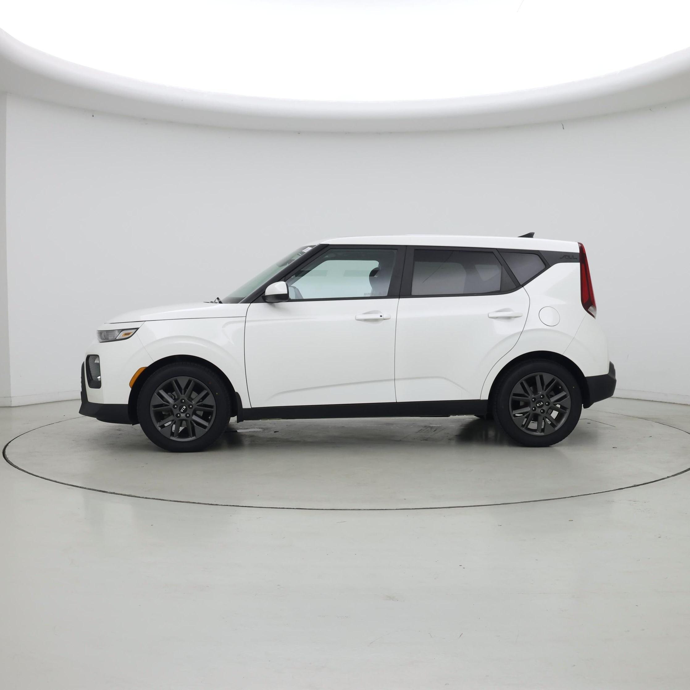 Thumbnail: 2021 Kia Soul - 3