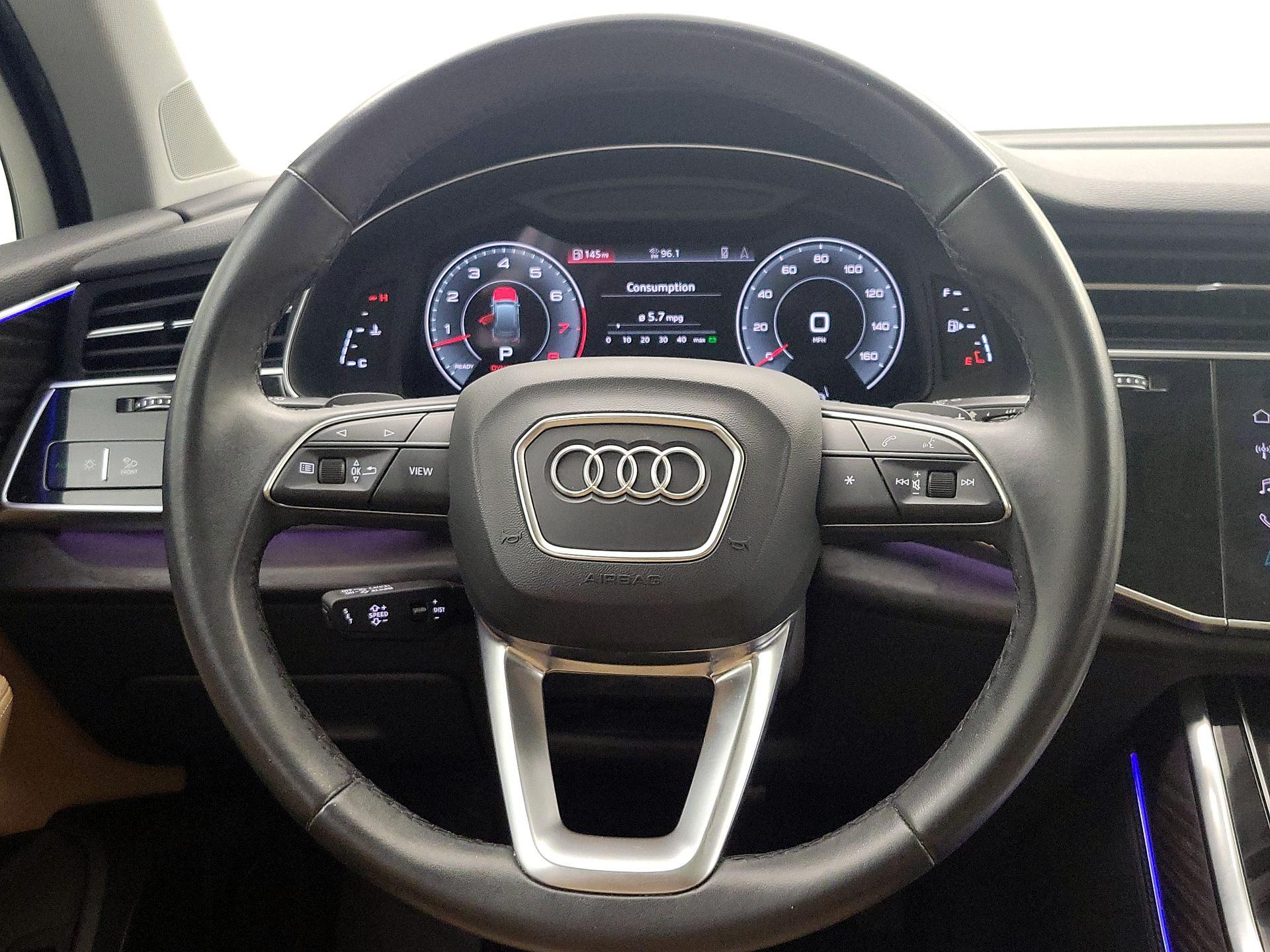 Thumbnail: 2021 Audi Q7 - 10